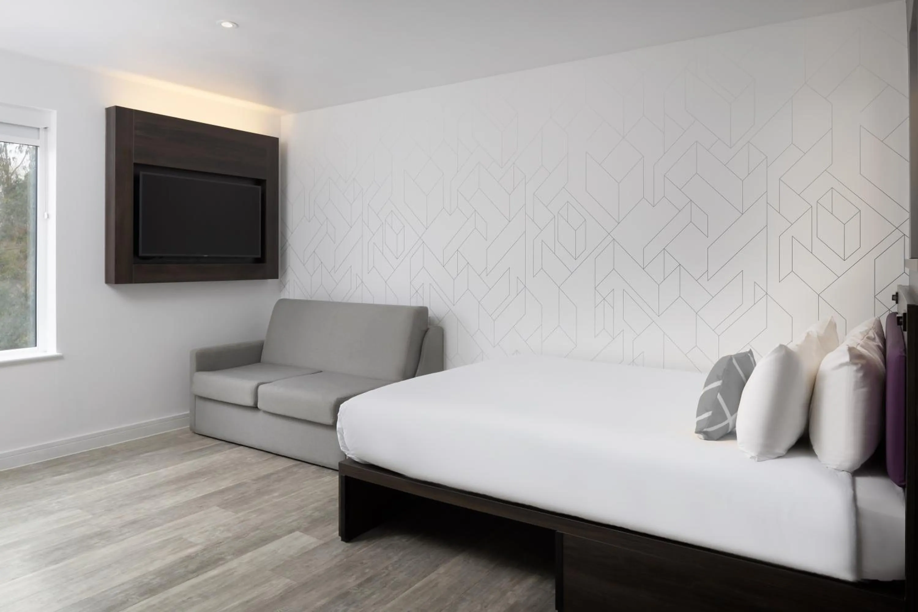 TV and multimedia, Bed in Four Points Flex by Sheraton London Shoreditch East