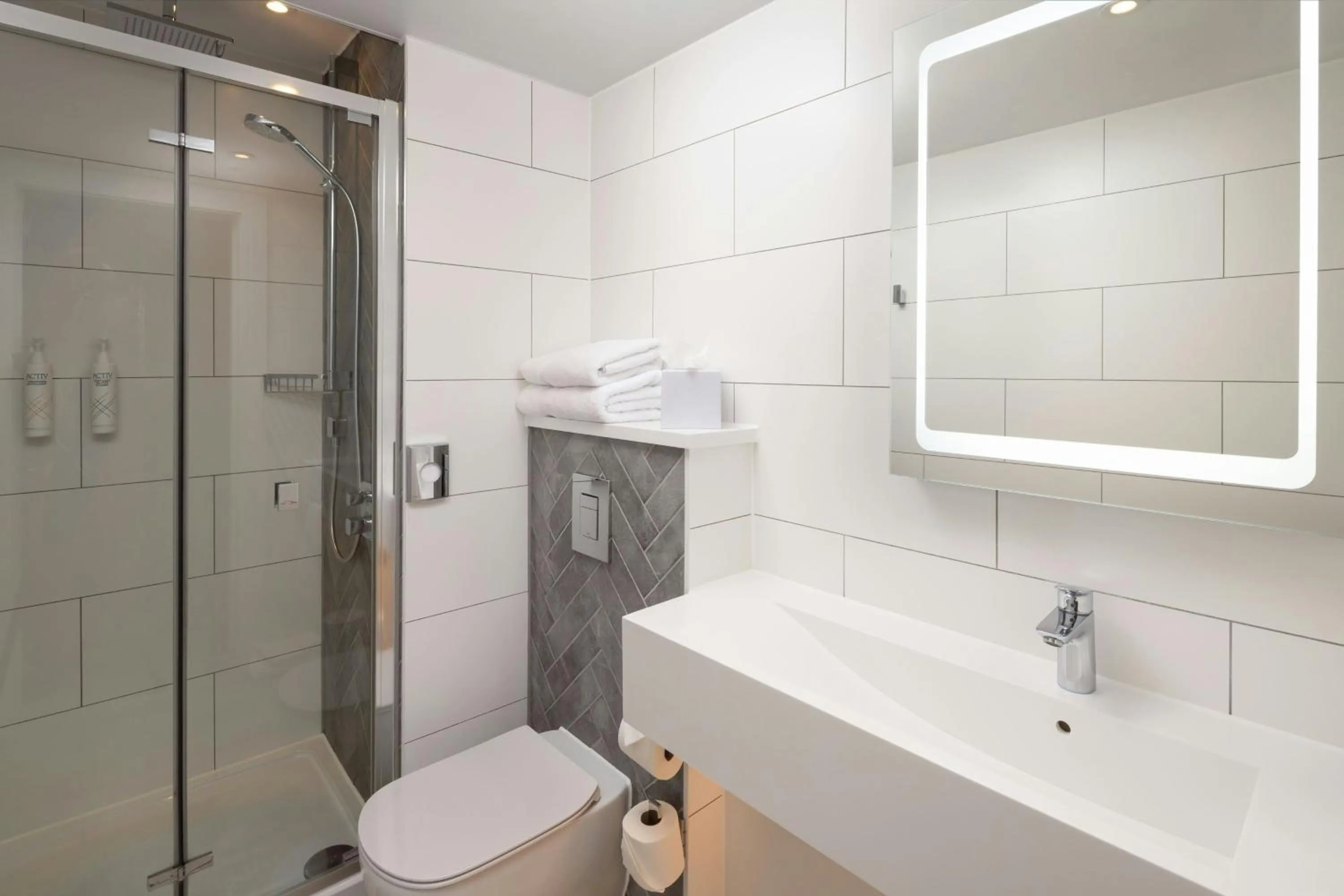 Bathroom in Four Points Flex by Sheraton London Shoreditch East