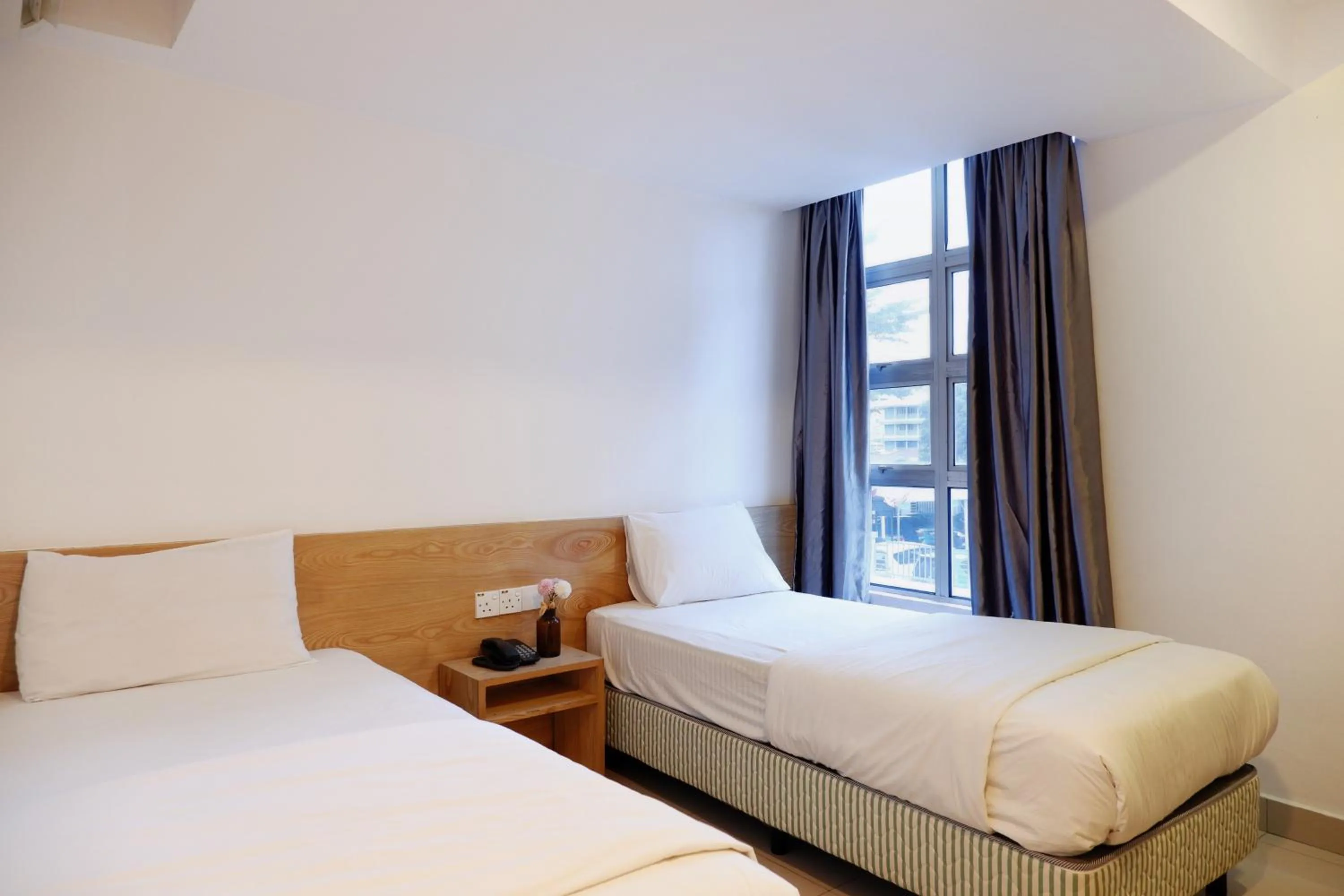 Bedroom, Bed in Iris Hotel