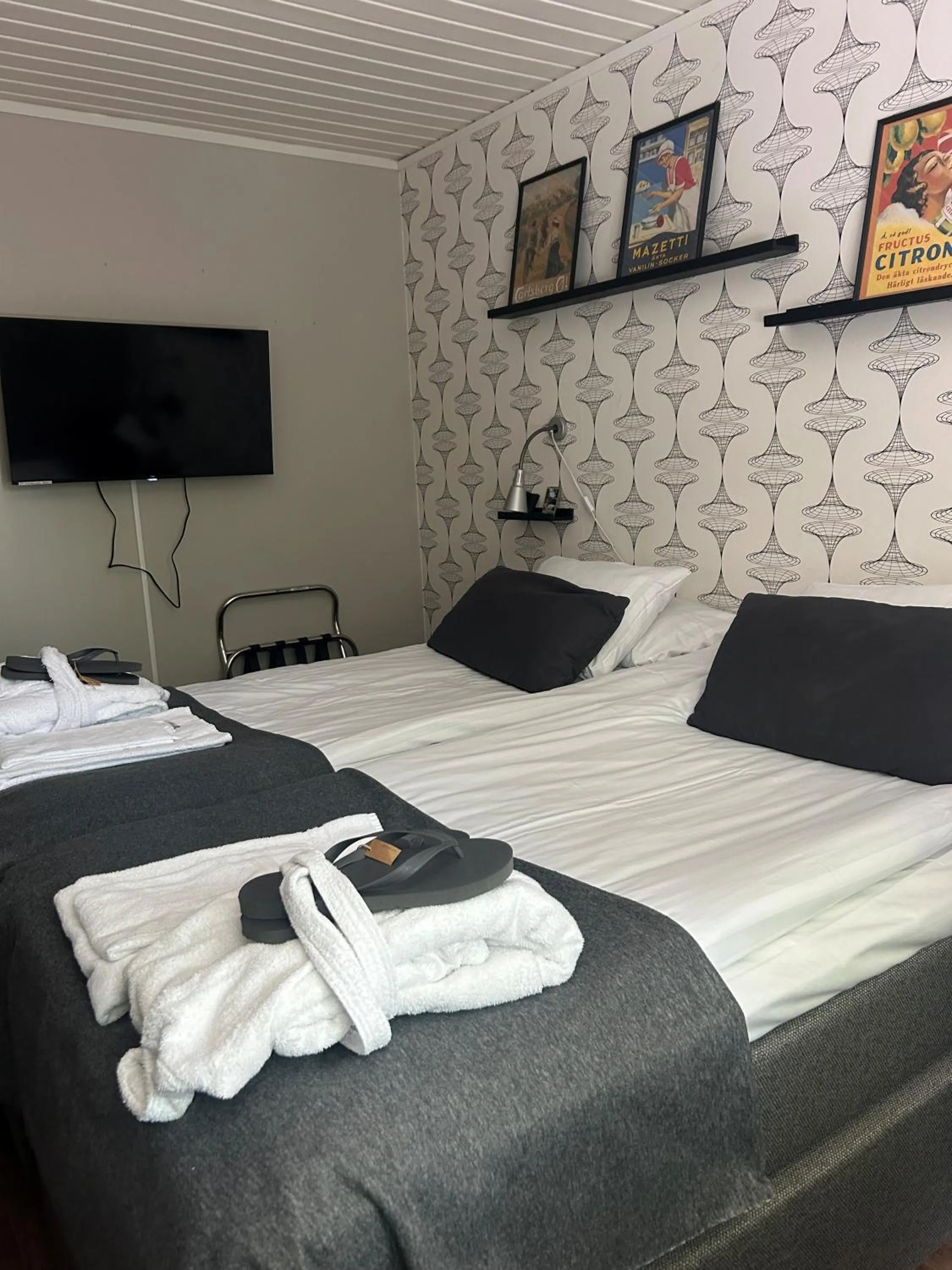 Bed in STF Korrö Gårdshotell - B&B