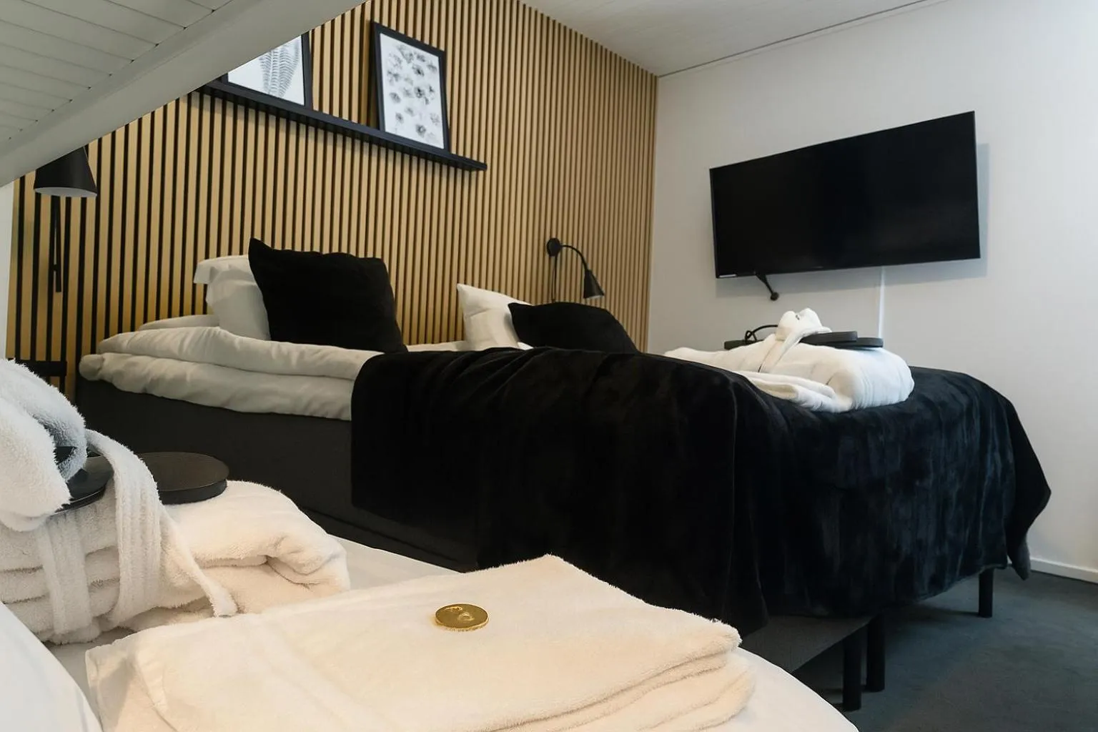 Bed in STF Korrö Gårdshotell - B&B