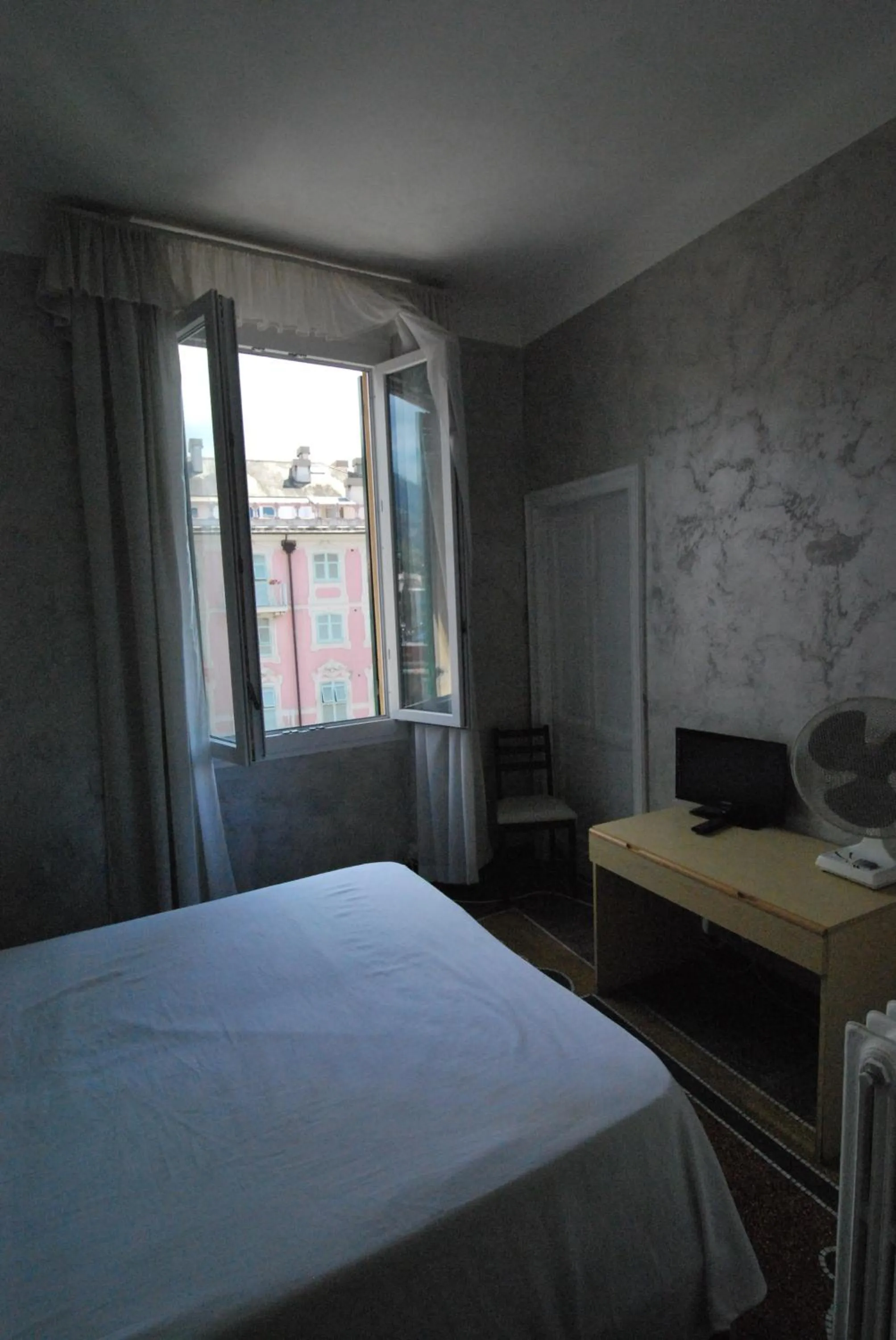 Day, Bed in Albergo La Vela