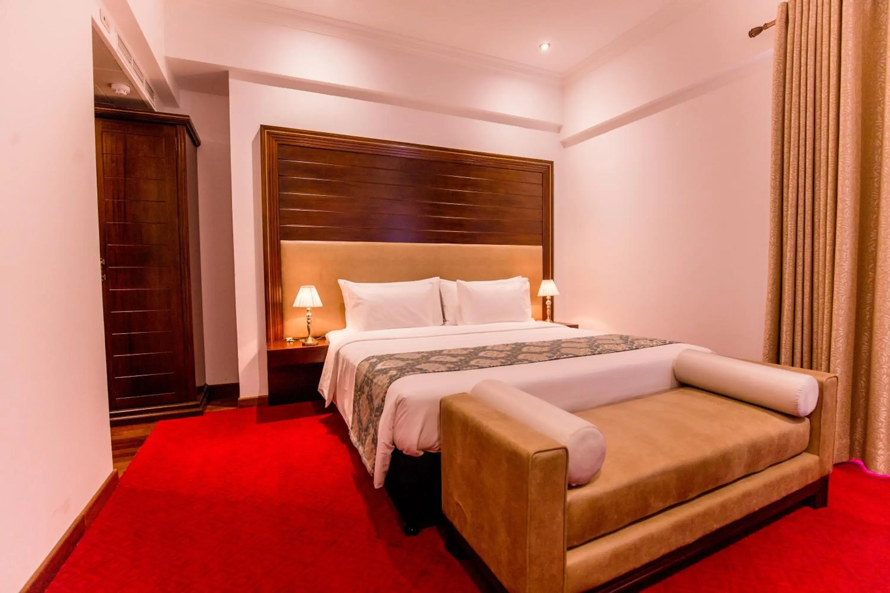 Deluxe Double Room with Early check-in and Late Check-out (on Availability) in Trillium Boutique City Hotel Deluxe Double Room with Early check-in and Late Check-out (on Availability) in Trillium Boutique City Hotel