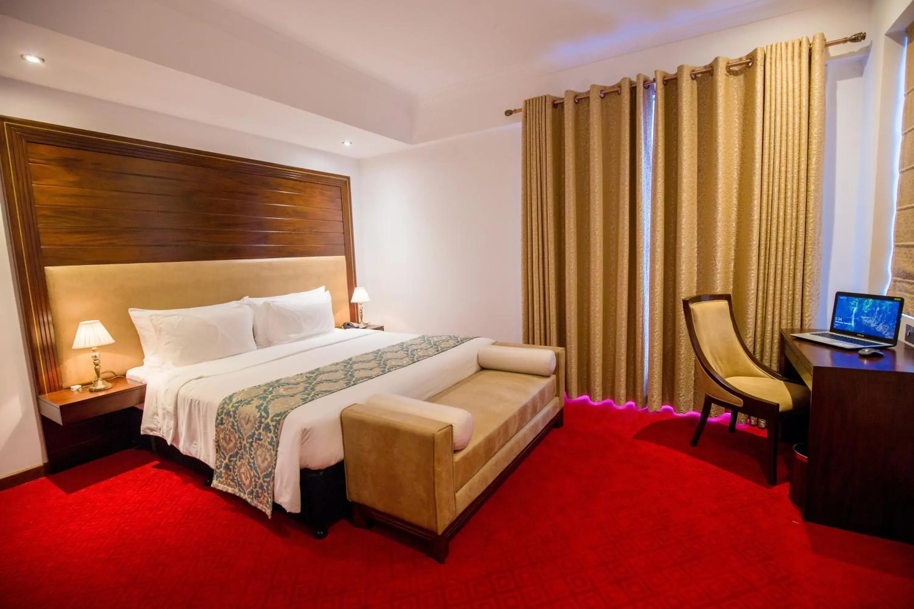 Executive Suite with Early check-in and Late Check-out (on Availability) in Trillium Boutique City Hotel Executive Suite with Early check-in and Late Check-out (on Availability) in Trillium Boutique City Hotel