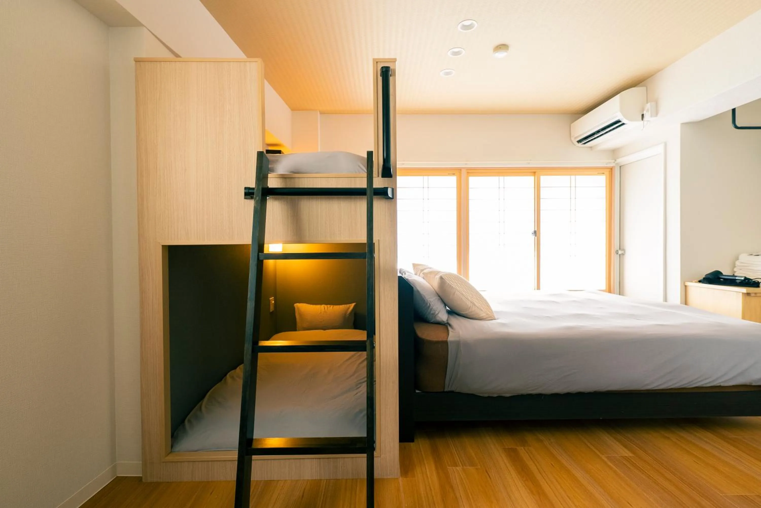 bunk bed in Yokohama Classic Apartment