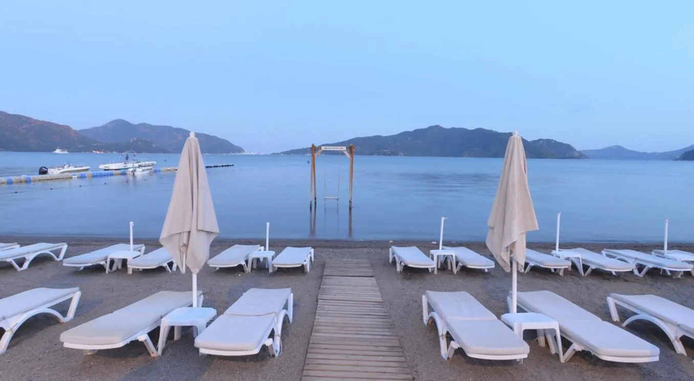 Cle Beach Boutique Hotel