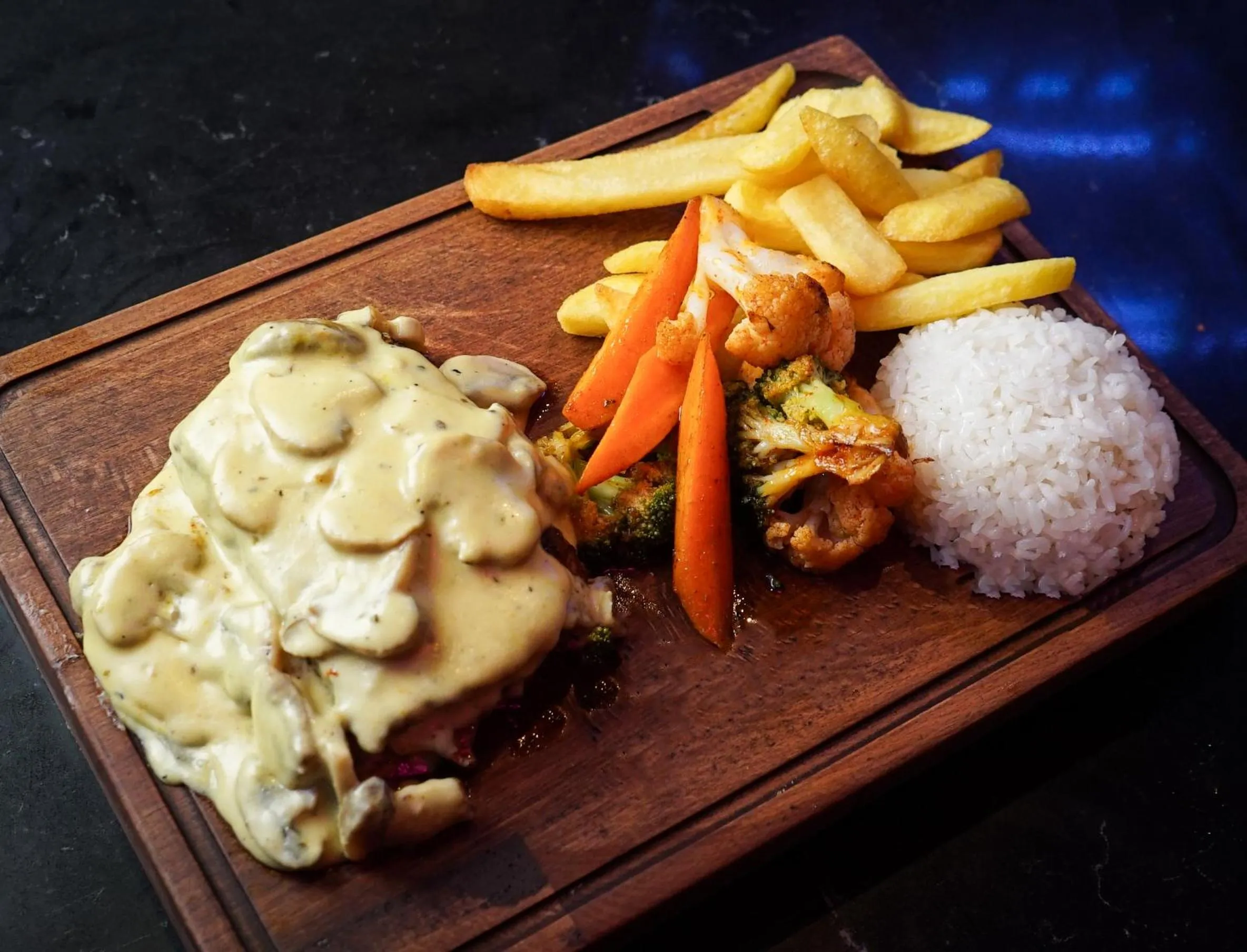 Food and drinks in Cle Beach Boutique Hotel