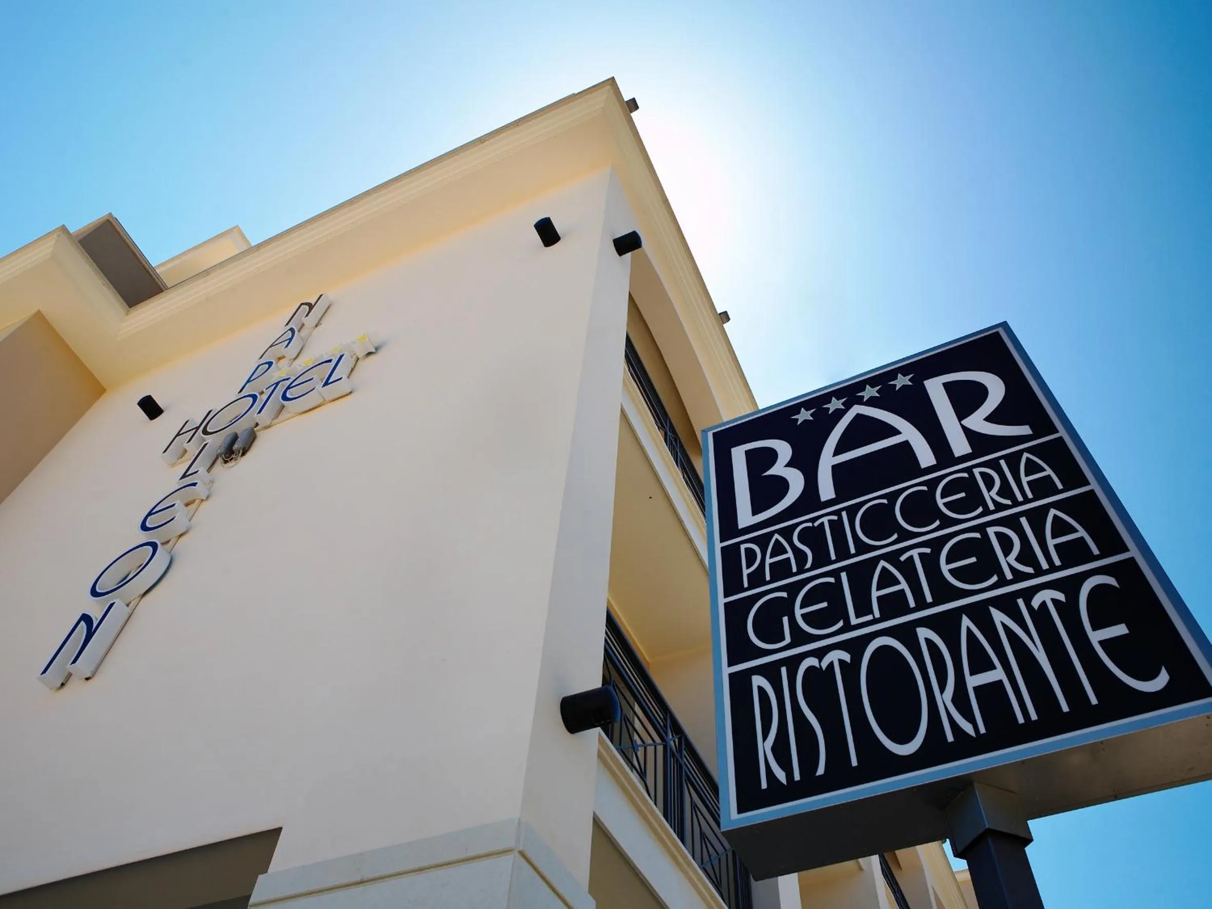 Facade/entrance in Hotel Napoleon