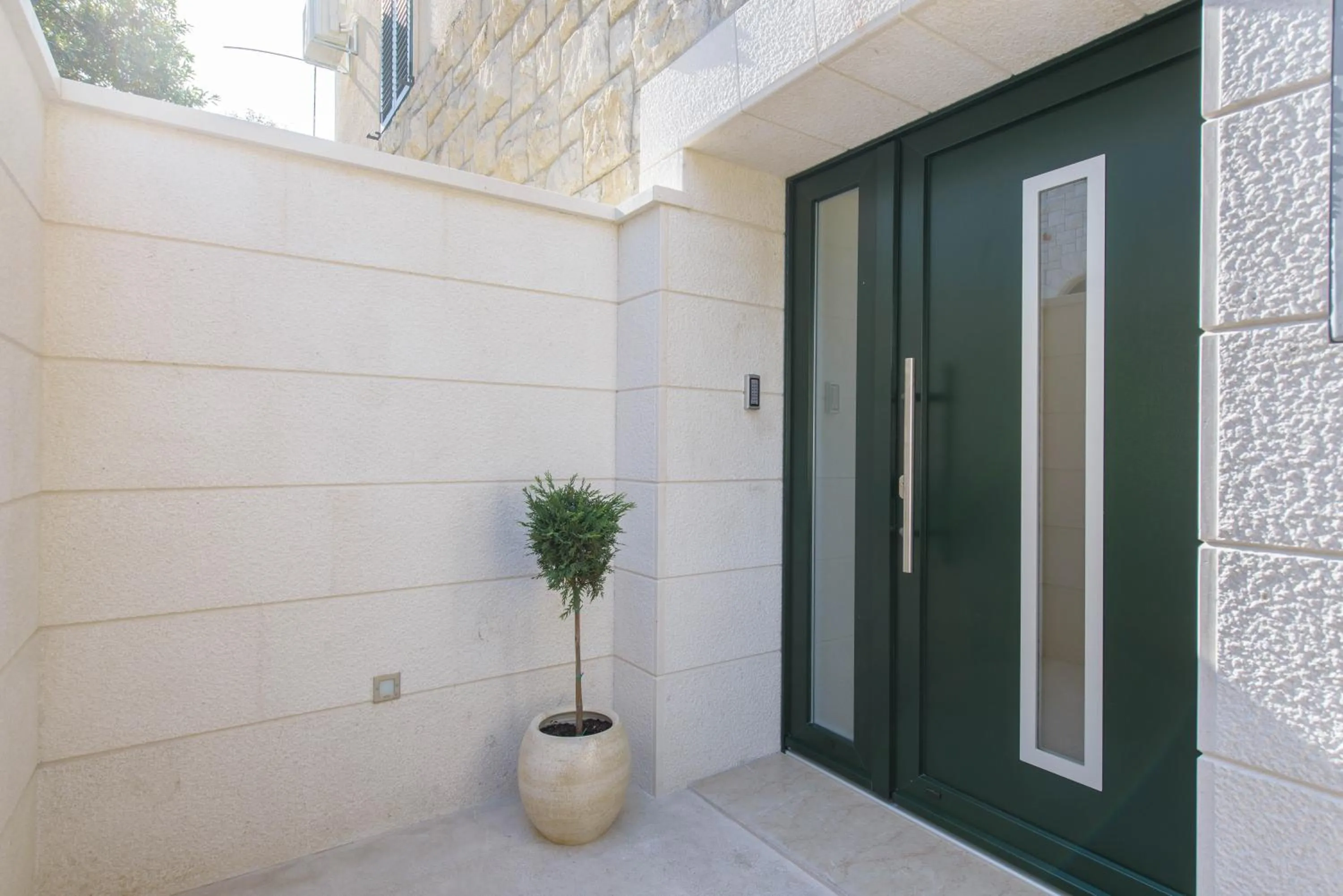 Property building in Best location Rooms