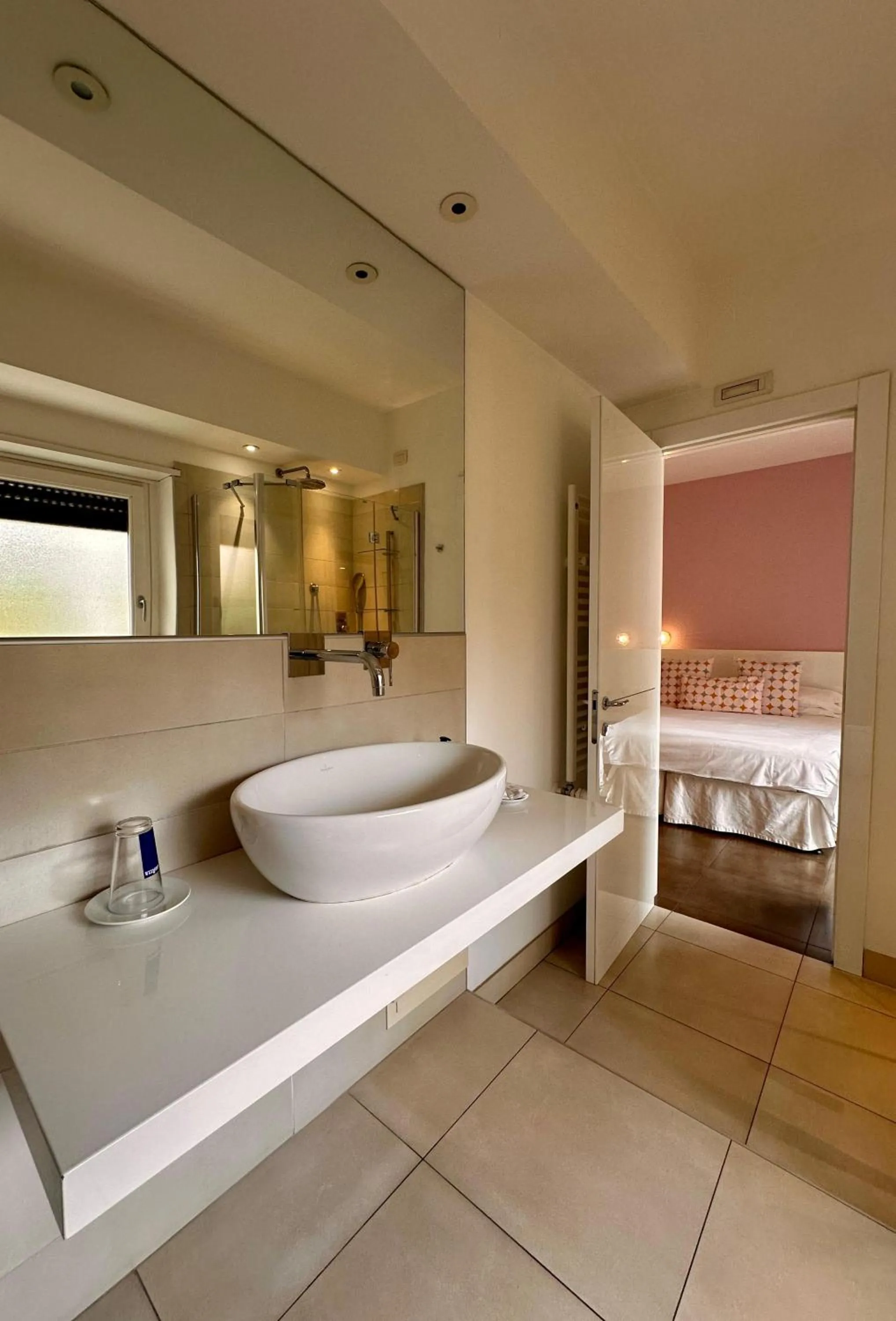 Shower in Maison R Boutique