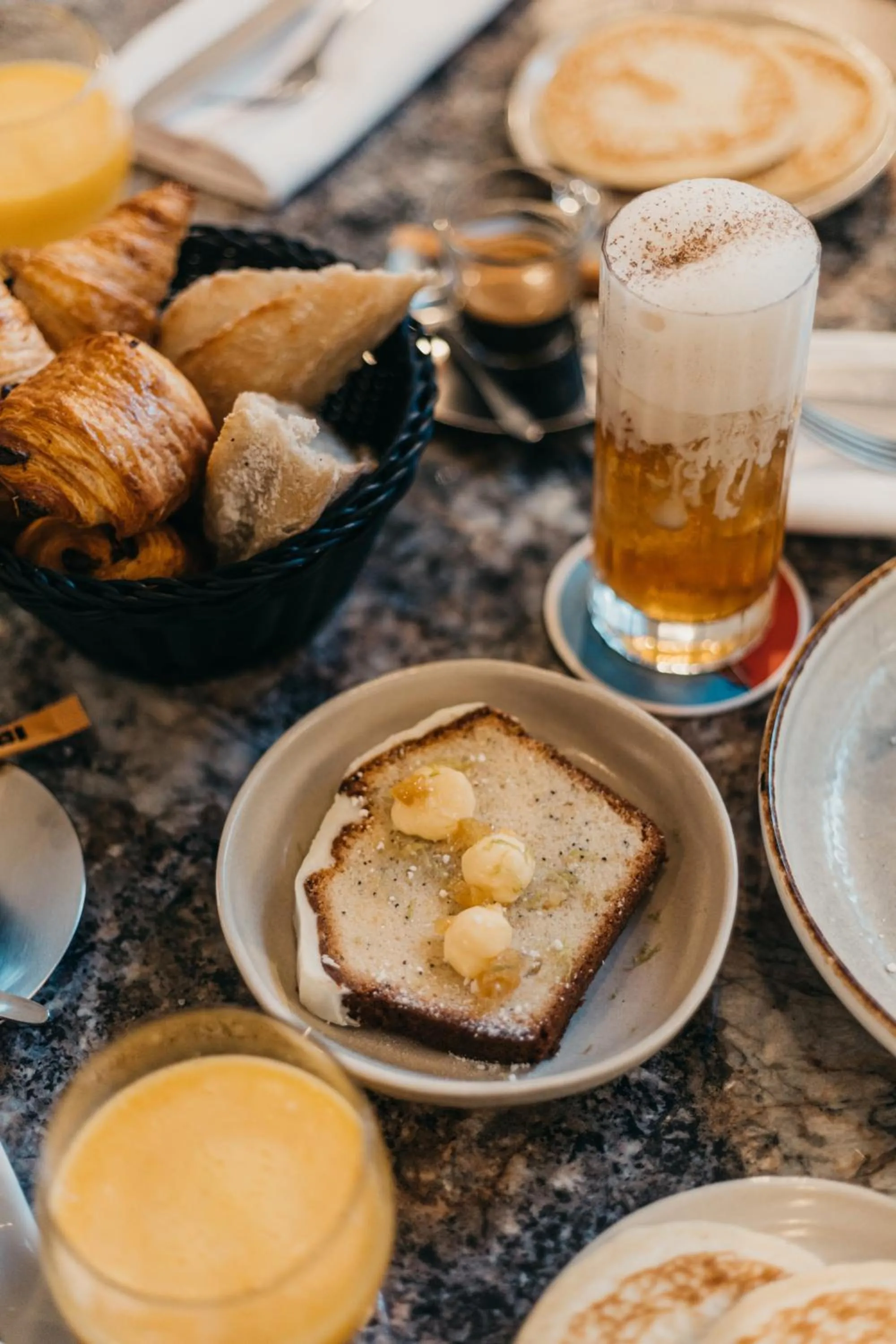 Breakfast in La Guitoune