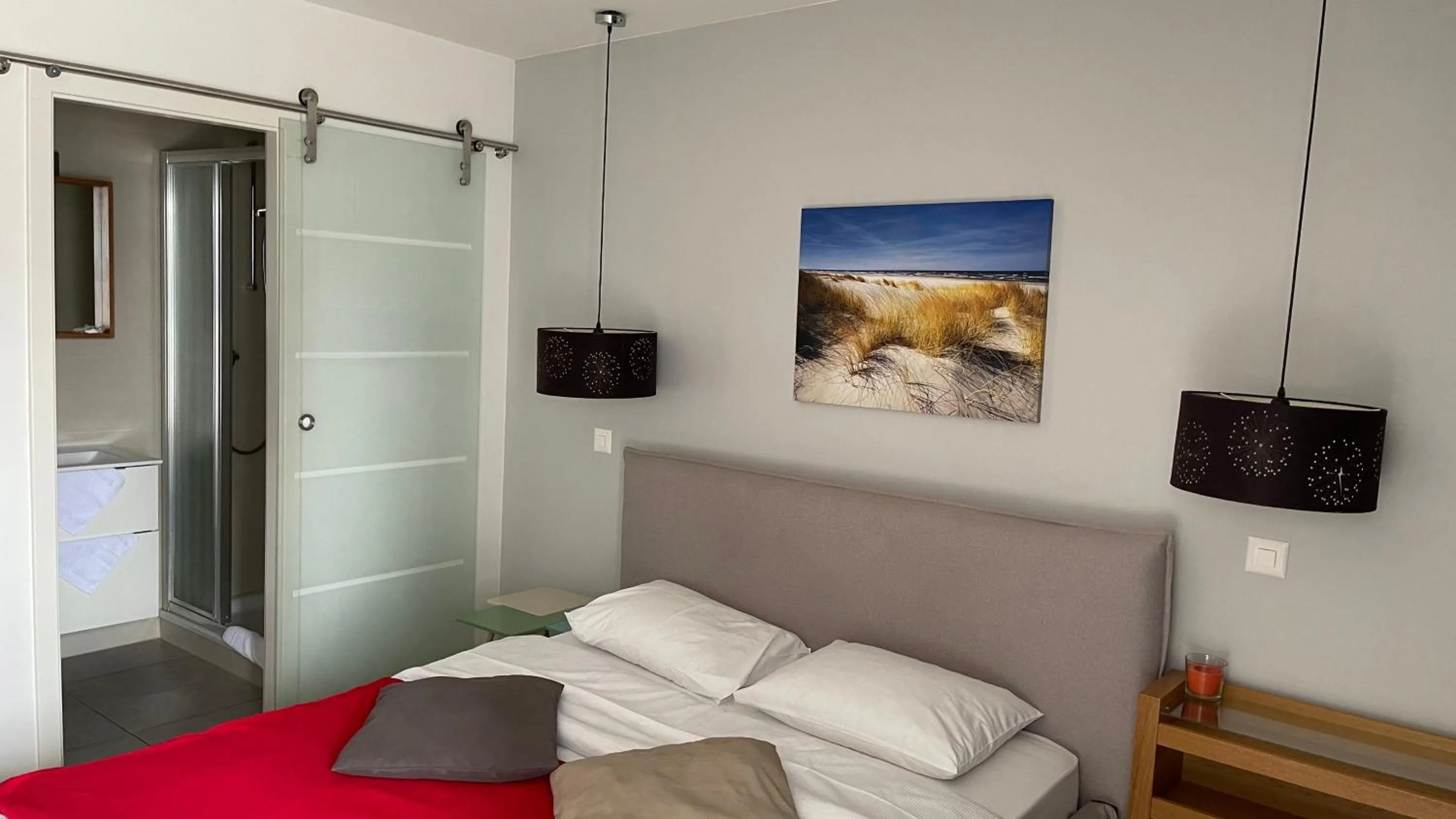 Bed, TV/Entertainment Center in Relais de l'Aérodrome