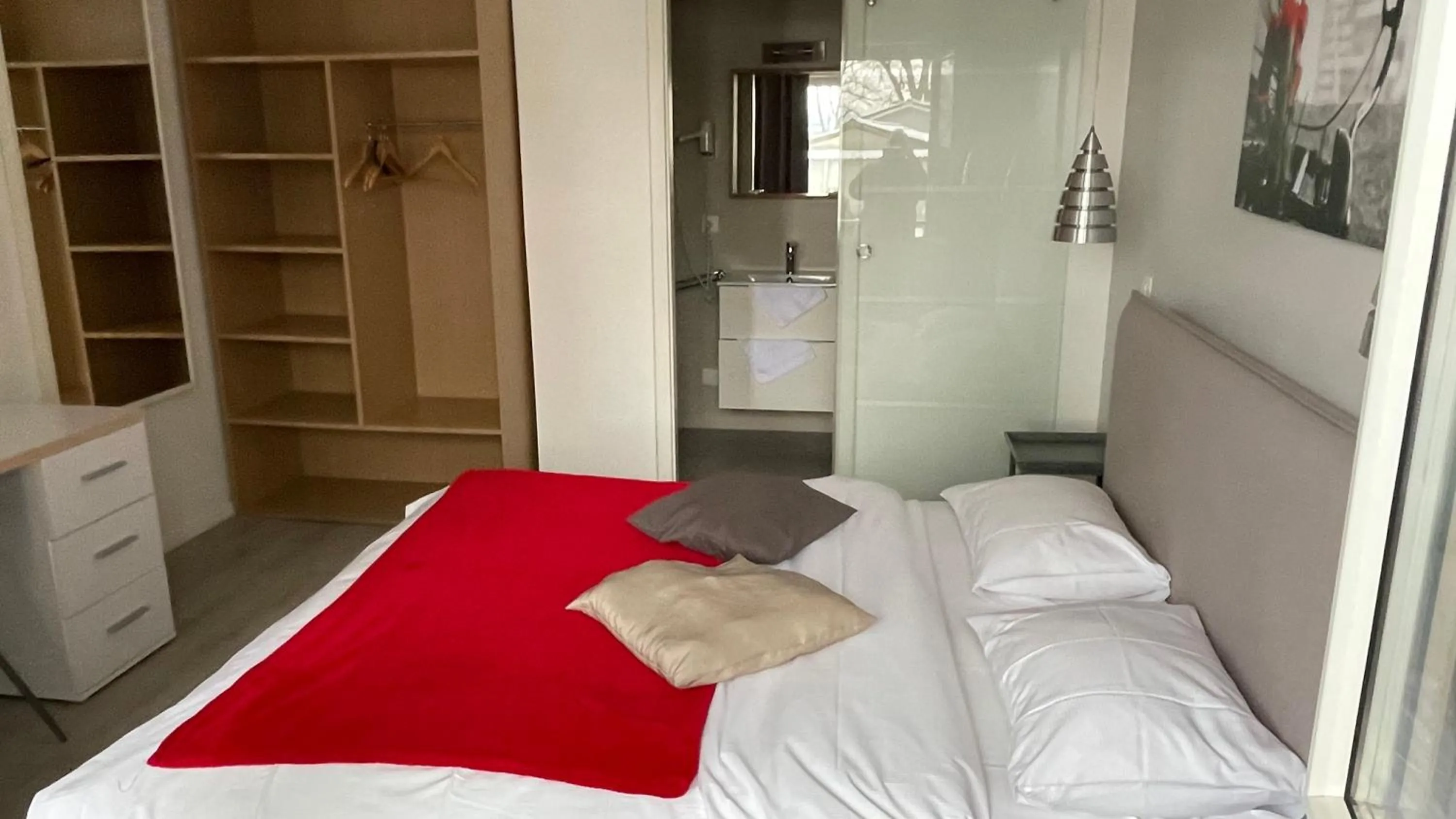 Bed in Relais de l'Aérodrome