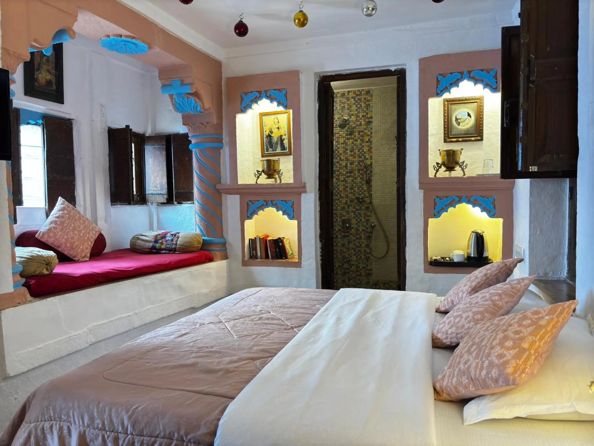 Bed in Shahi Guest House