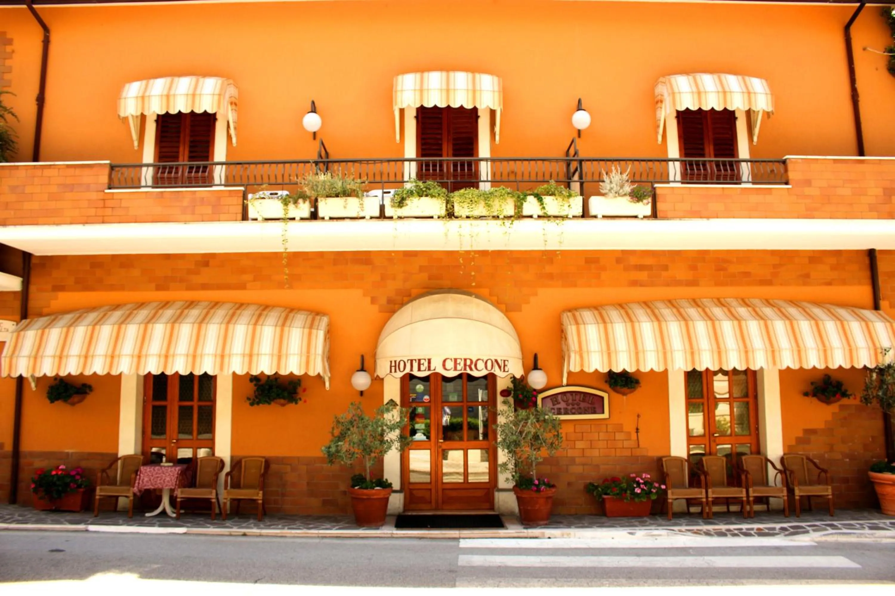 Facade/entrance in Hotel Cercone