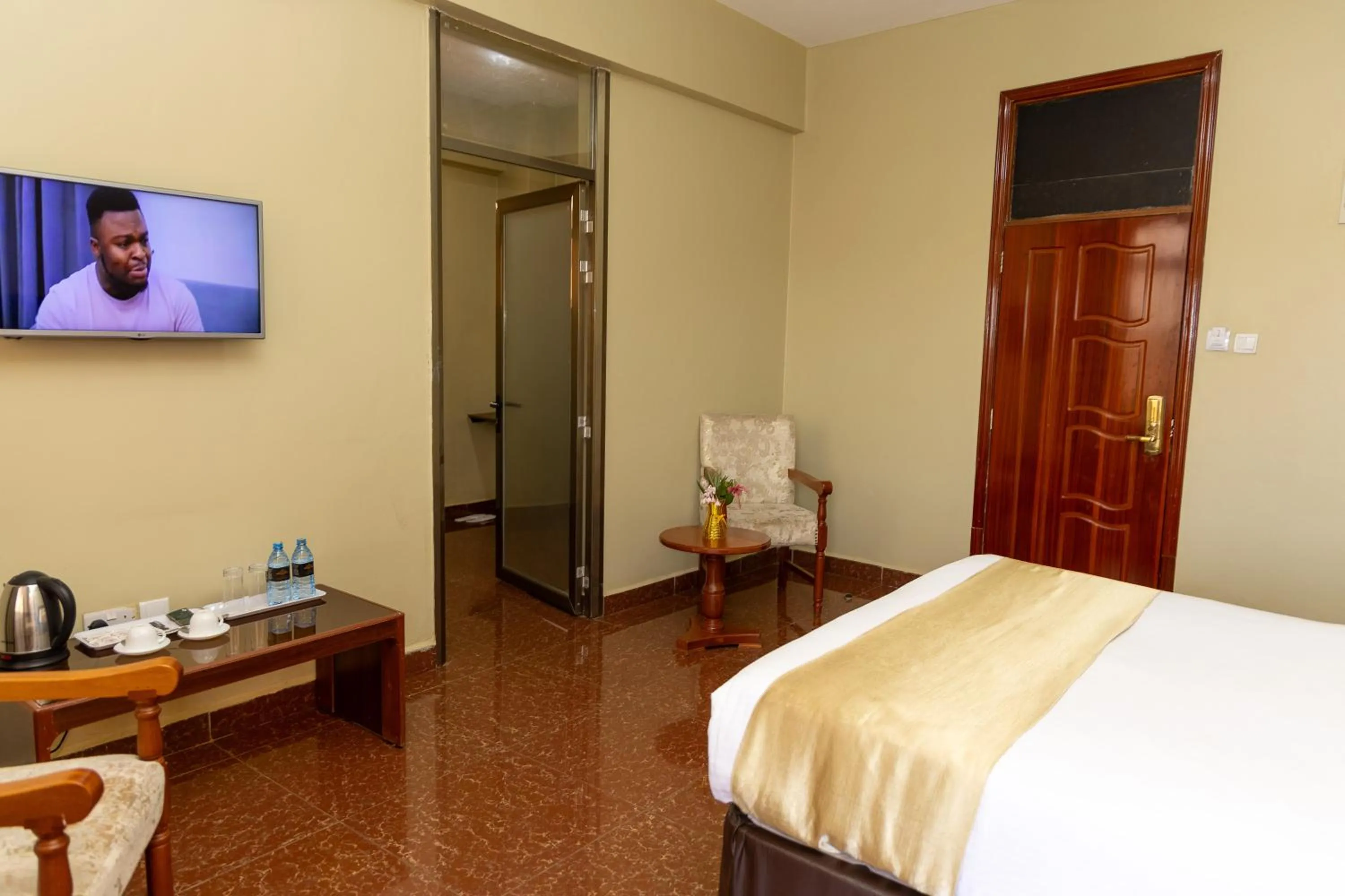 Bed in Maxland Hotel