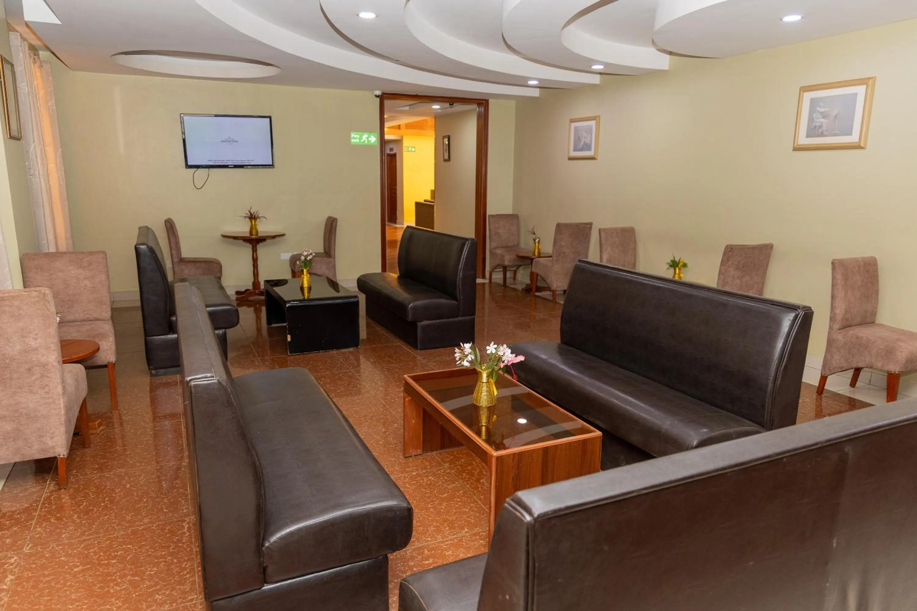 Lobby or reception in Maxland Hotel