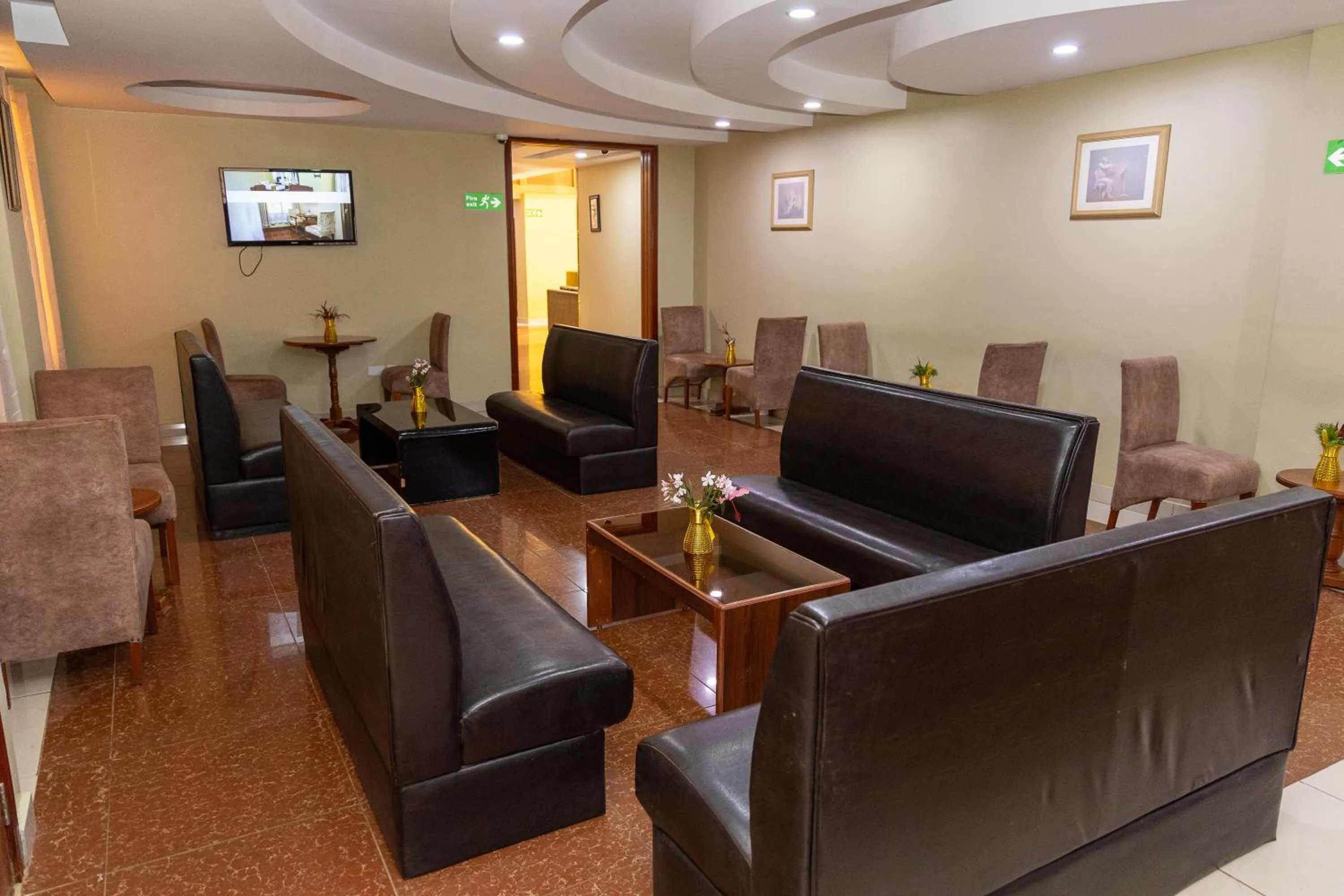 Lobby or reception in Maxland Hotel