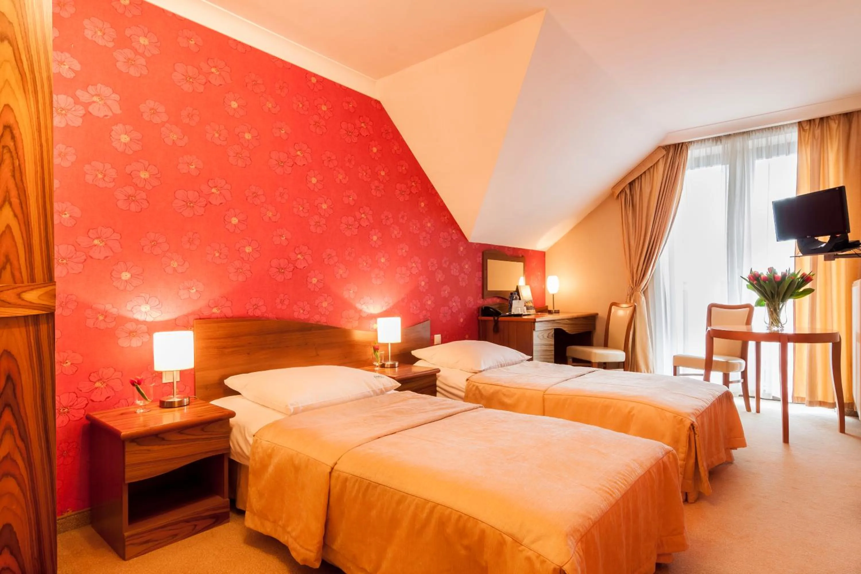 Photo of the whole room in Hotel Fajkier