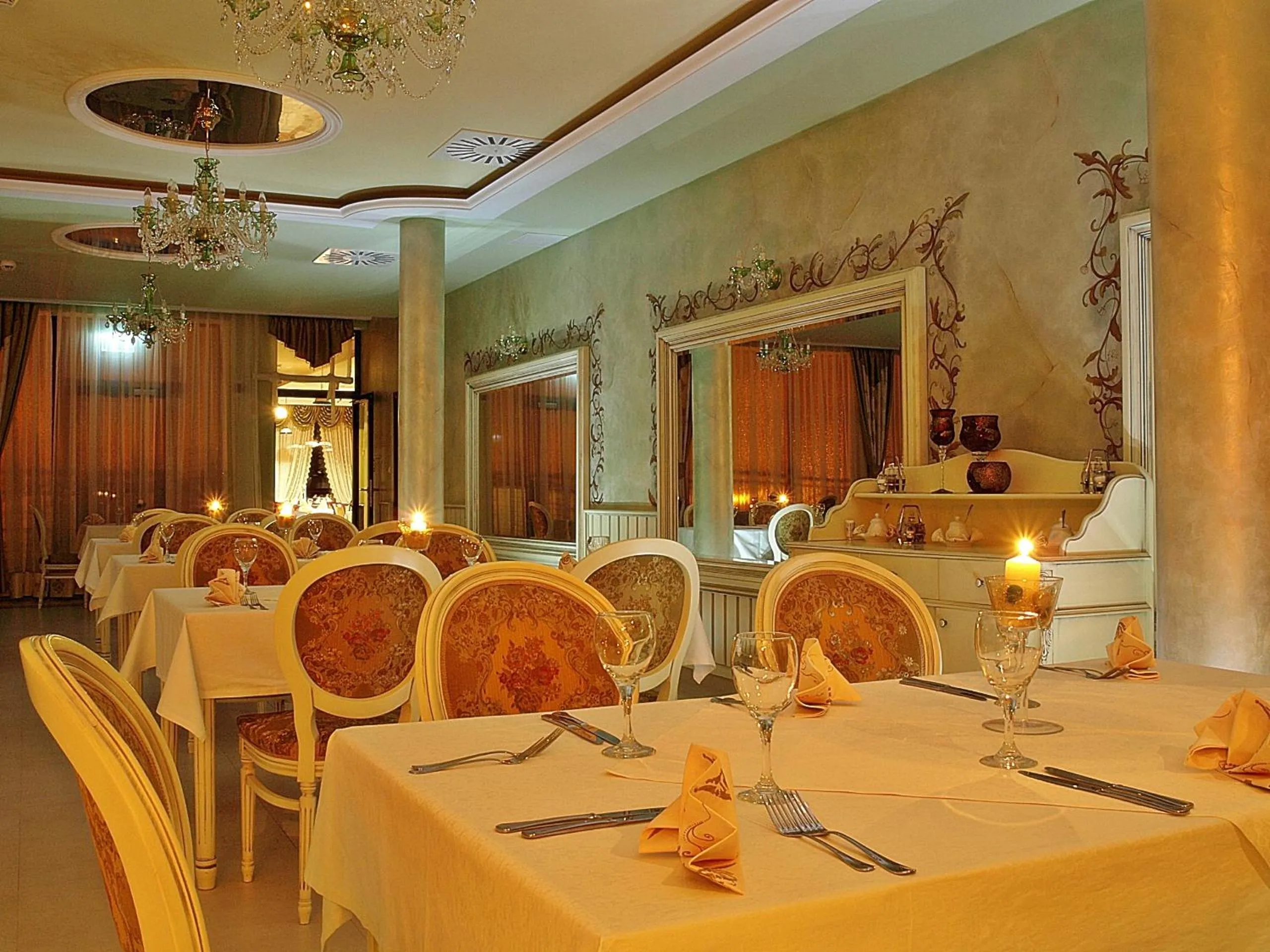 Restaurant/places to eat in Hotel Fajkier