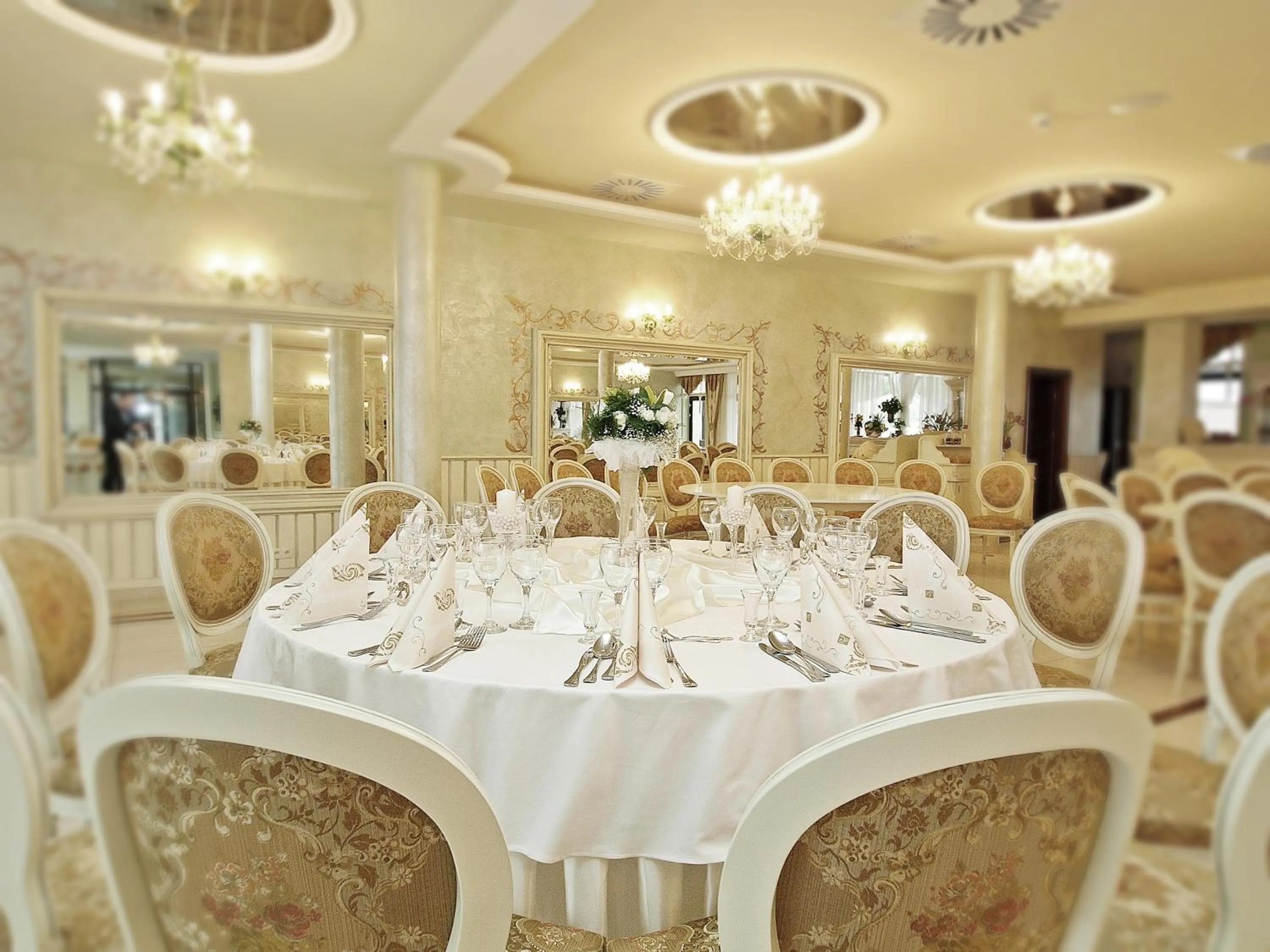 Restaurant/places to eat in Hotel Fajkier