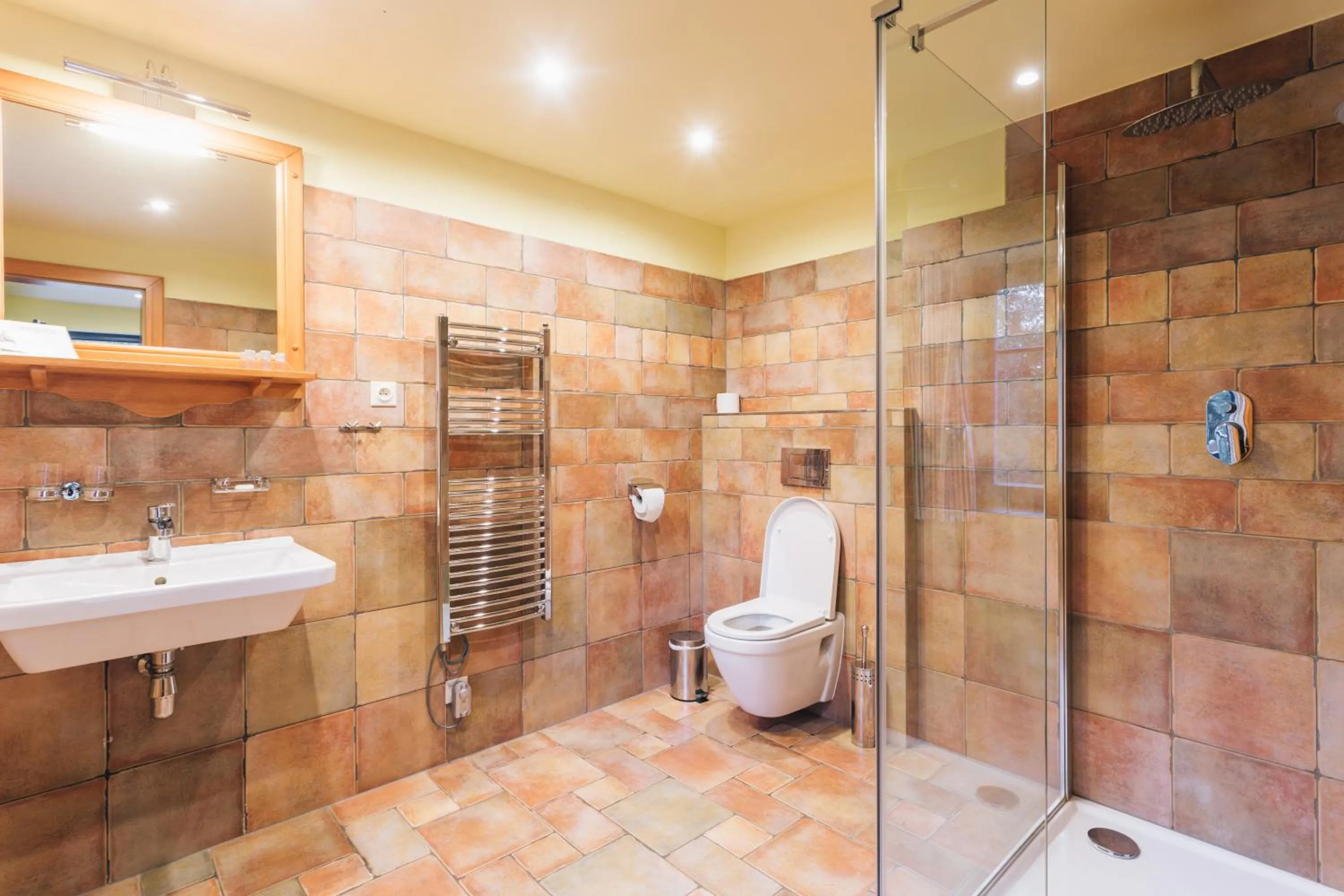 Shower in Resort Malevil