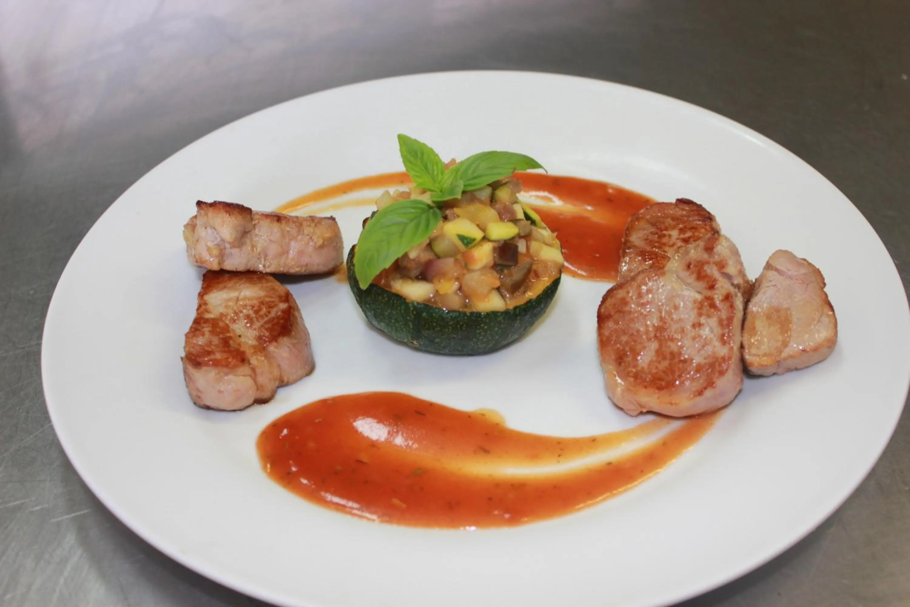 Restaurant/places to eat in Logis Hotel & Restaurant Le Carnot