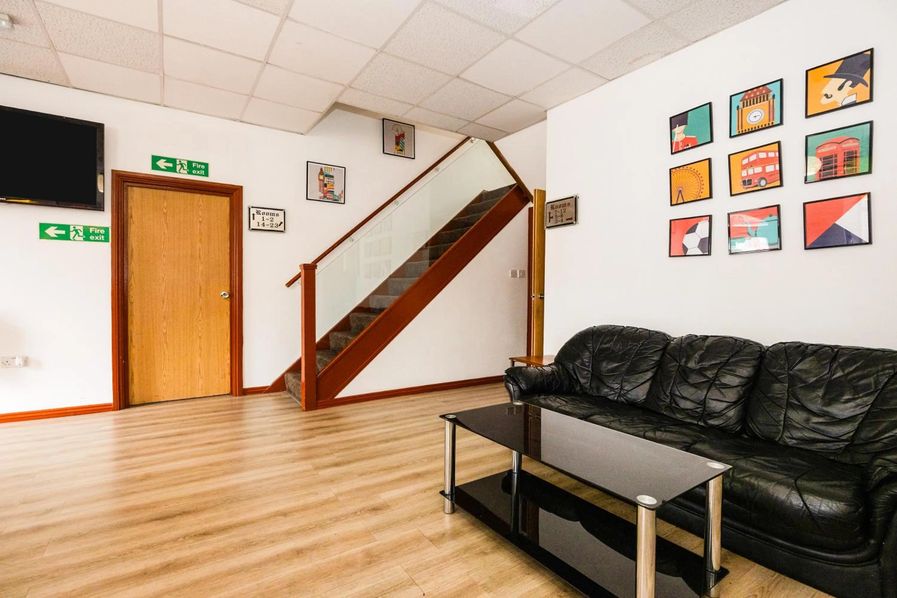 Lobby or reception in Arinza Hotel, London Ilford