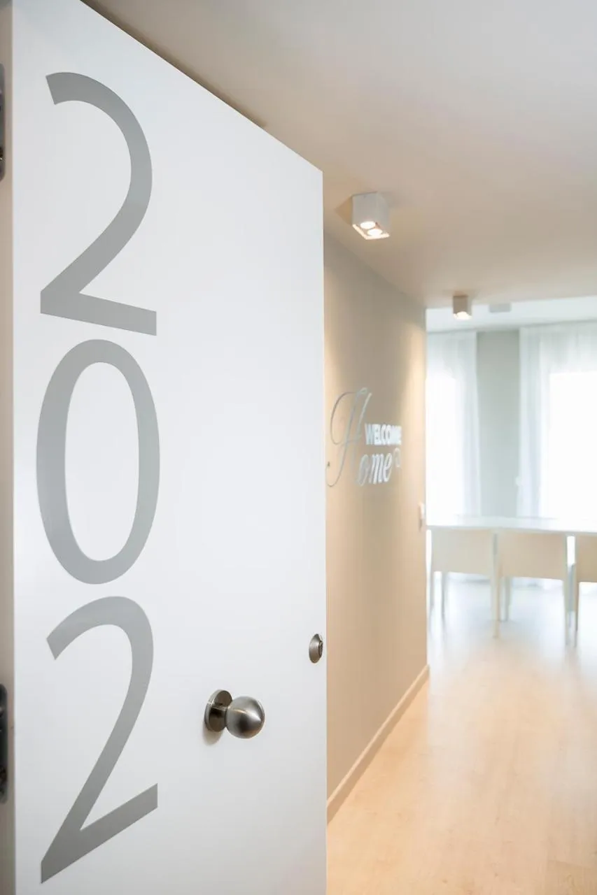 Text overlay in Daro Apartments