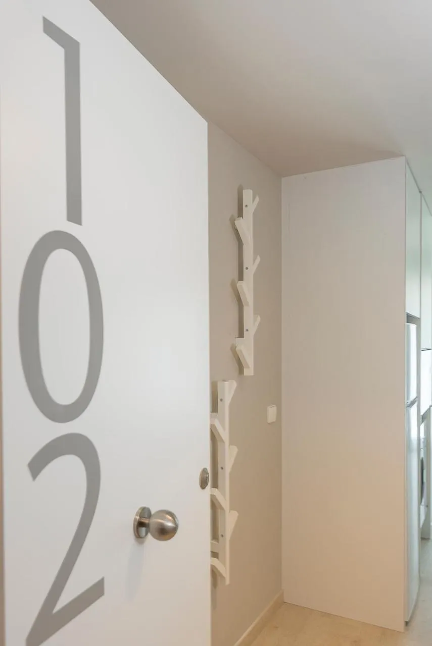 Text overlay in Daro Apartments