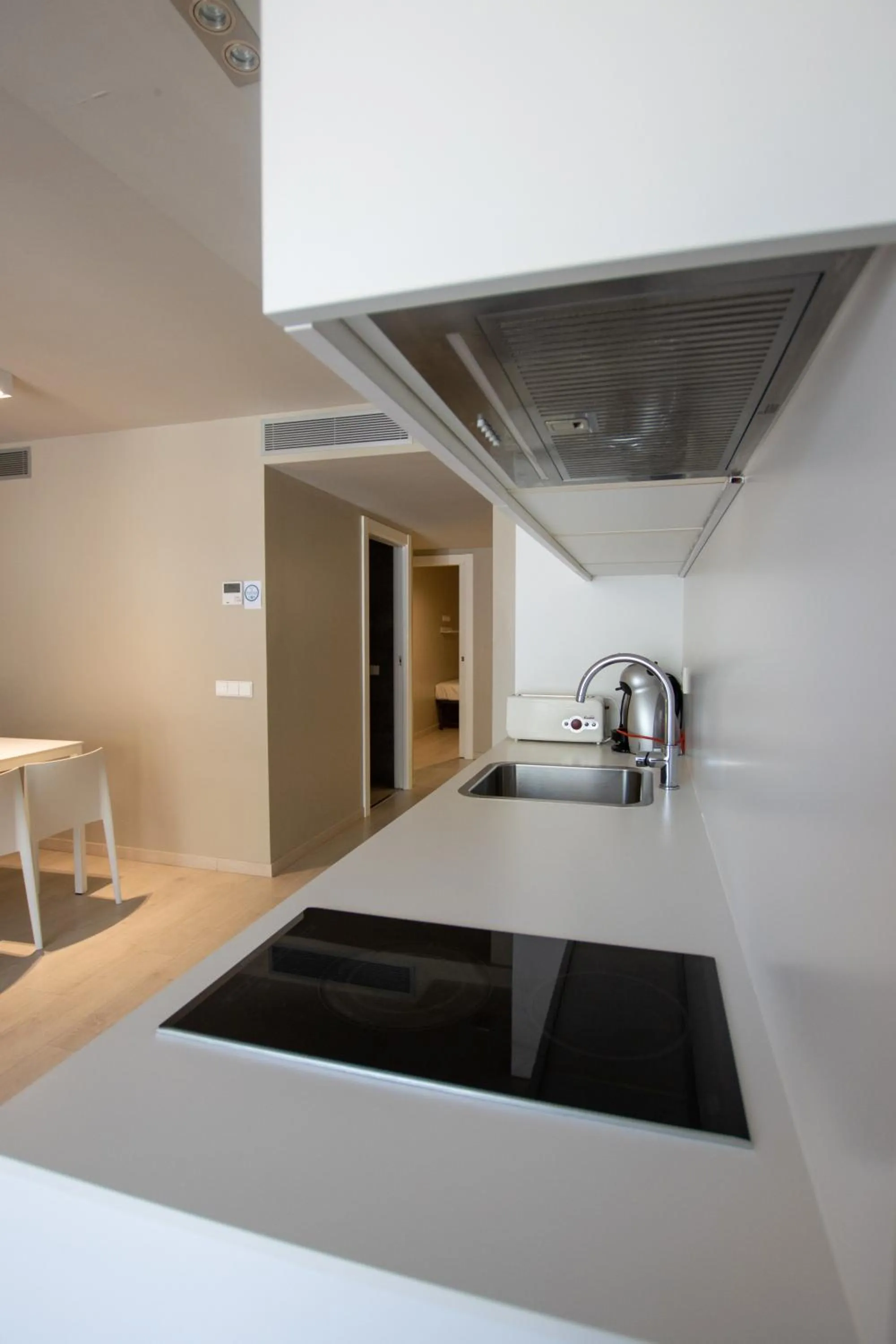 stove in Daro Apartments