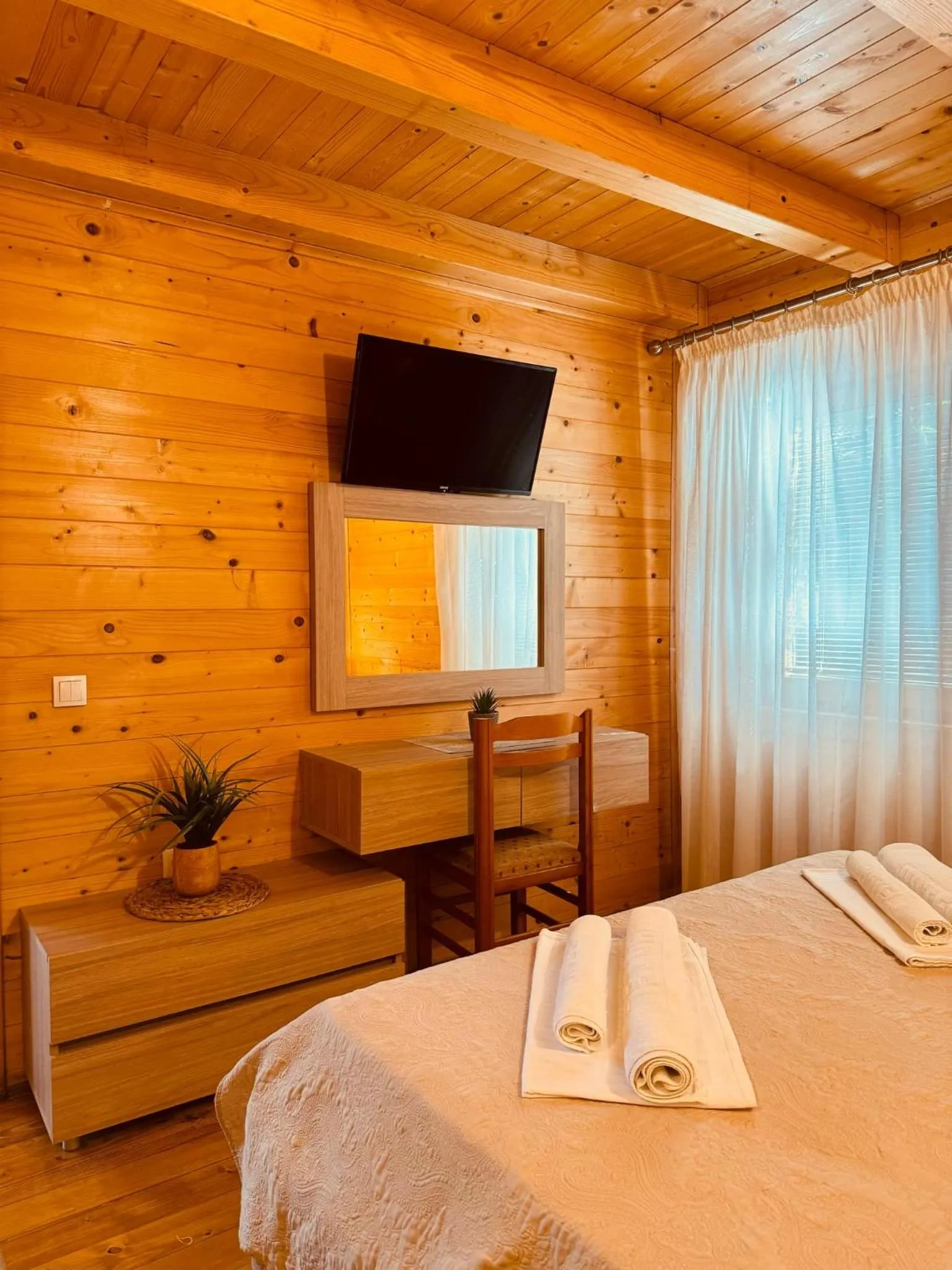 Bed in Apart Hotel Llolla