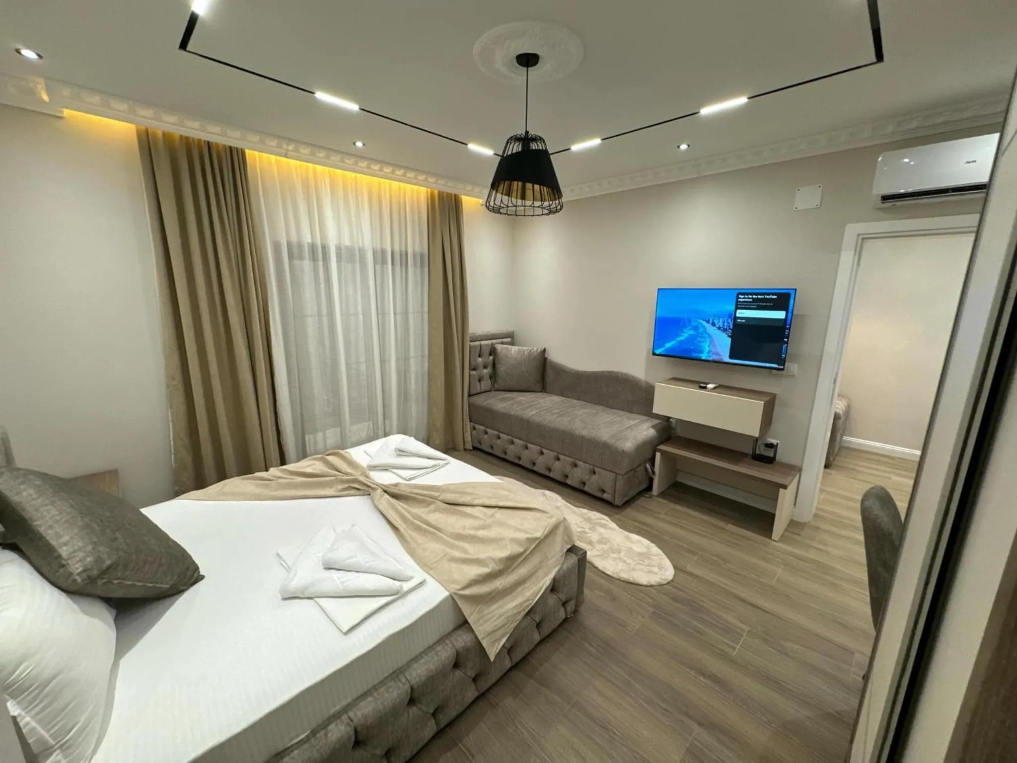 Bed in Apart Hotel Llolla