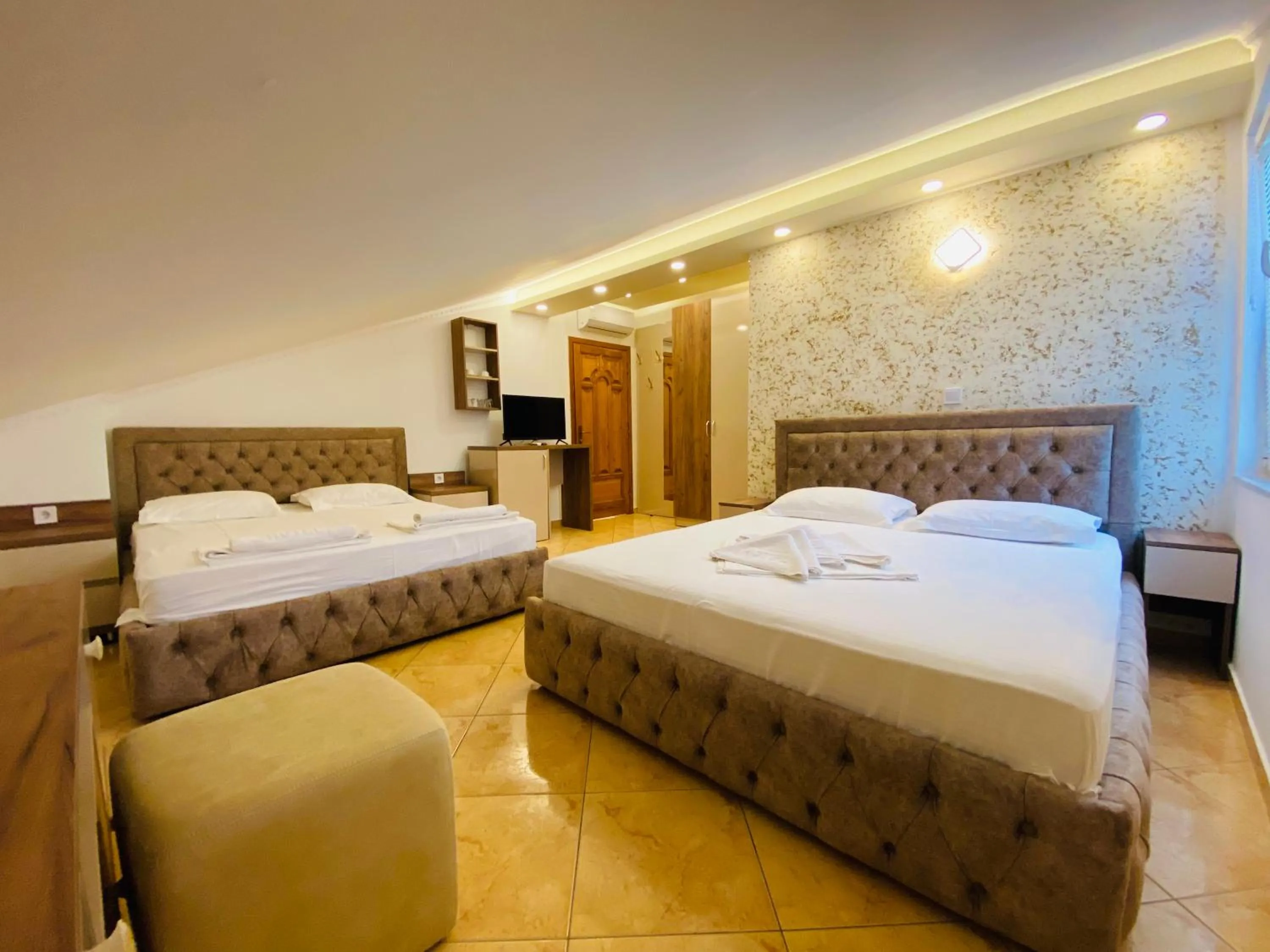 Bed in Apart Hotel Llolla