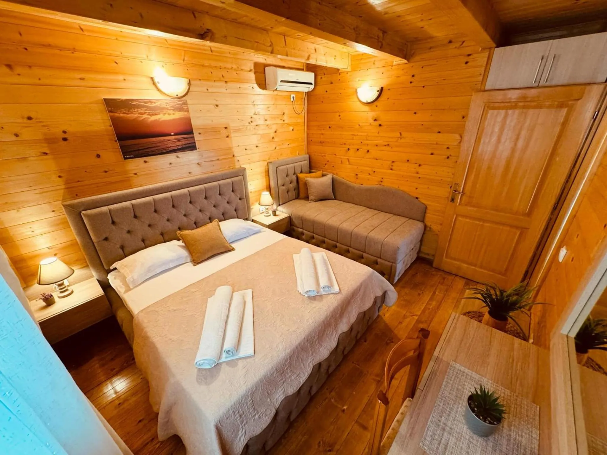 Bed in Apart Hotel Llolla