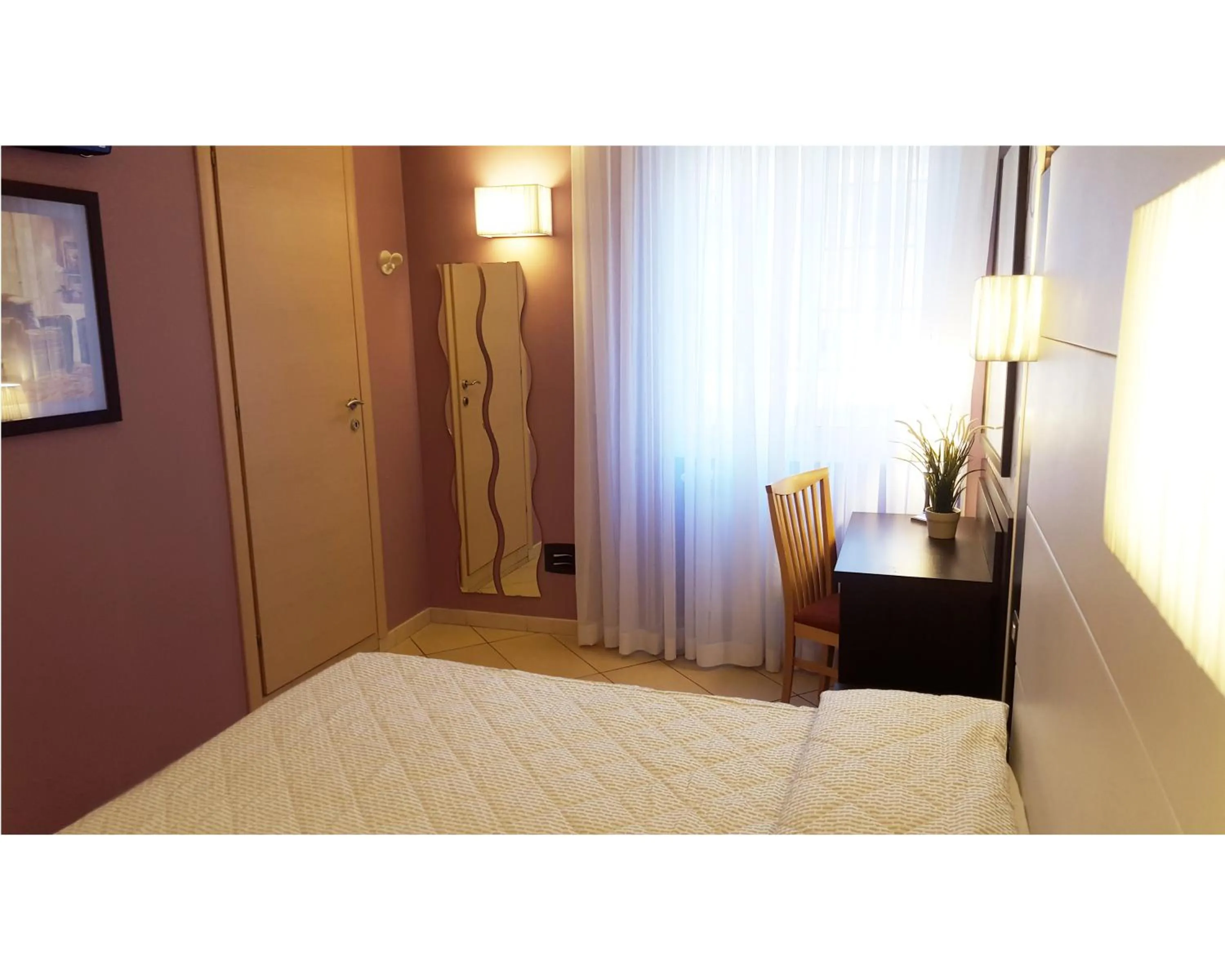 Photo of the whole room, Bed in B&B Emozioni Romane