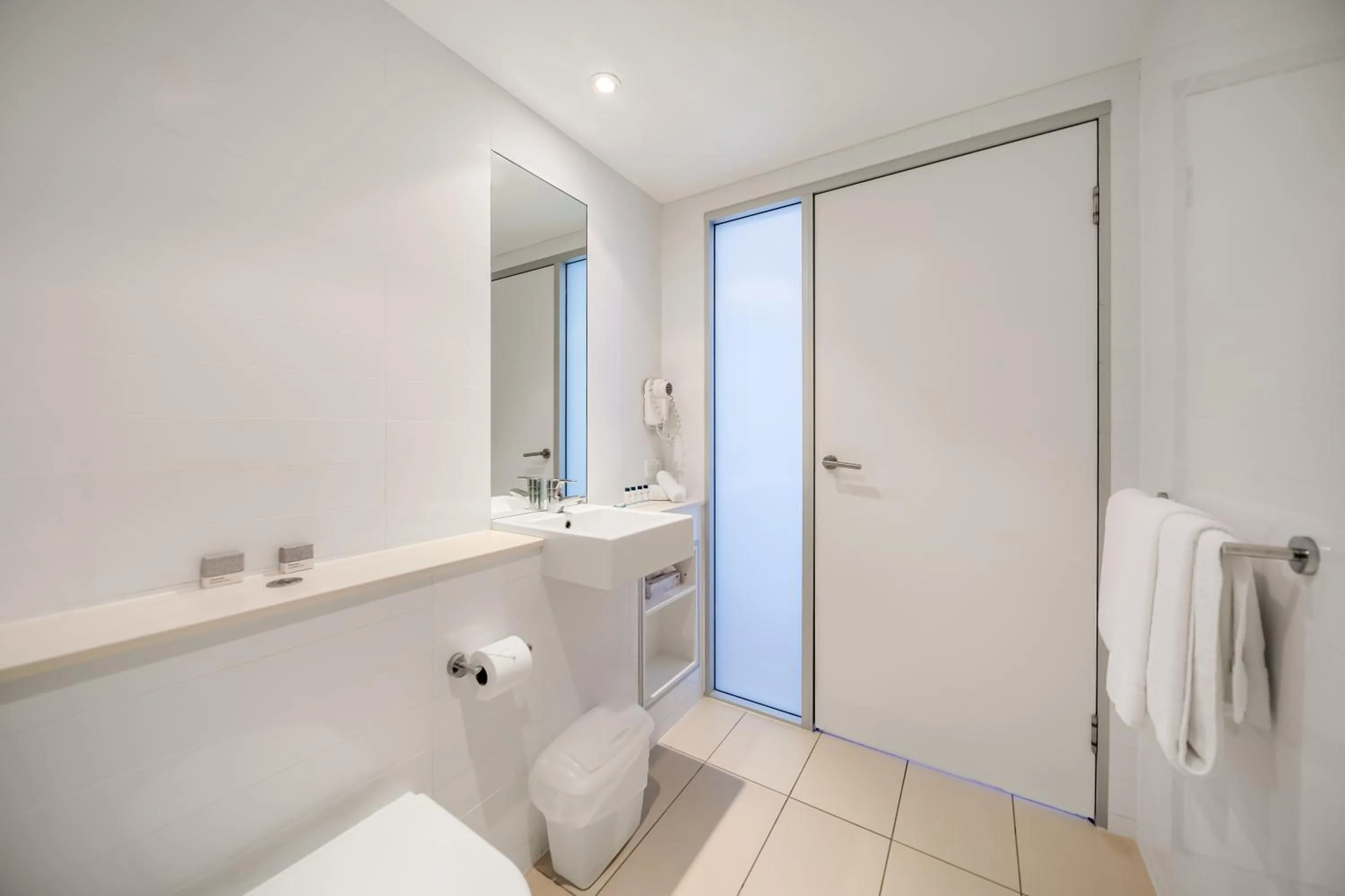 Toilet in Oaks Nelson Bay Lure Suites