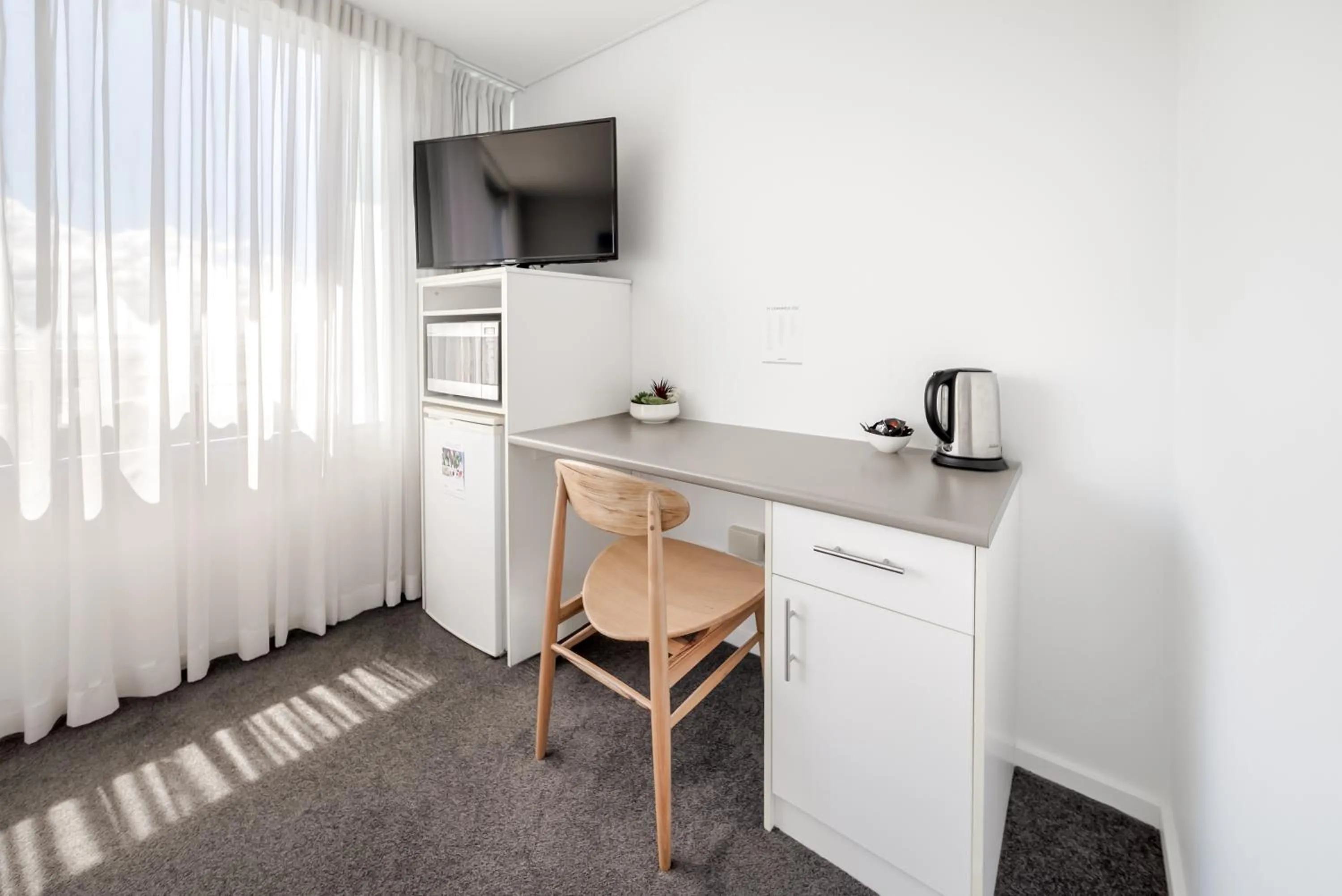 TV and multimedia in Oaks Nelson Bay Lure Suites