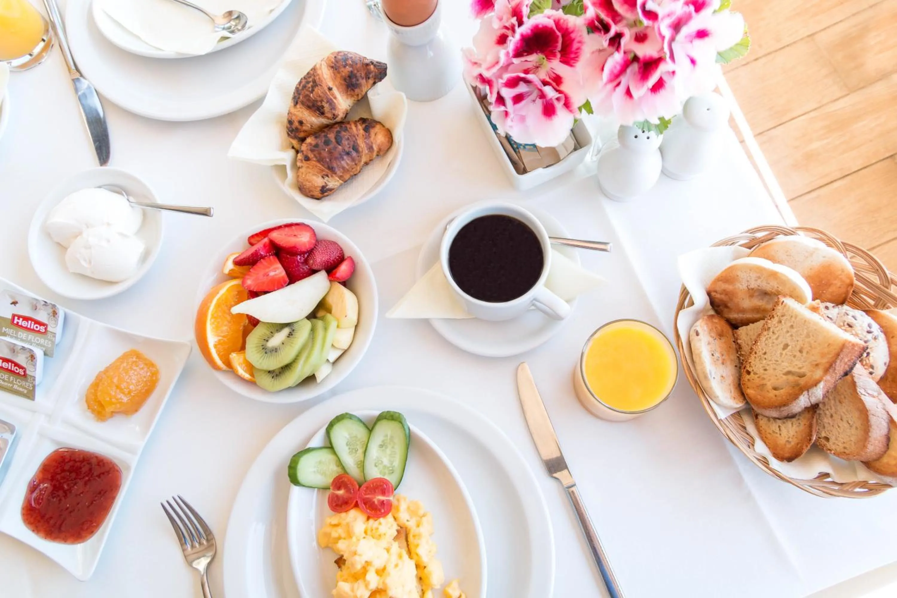 Breakfast in Hill View Hotel Apartments