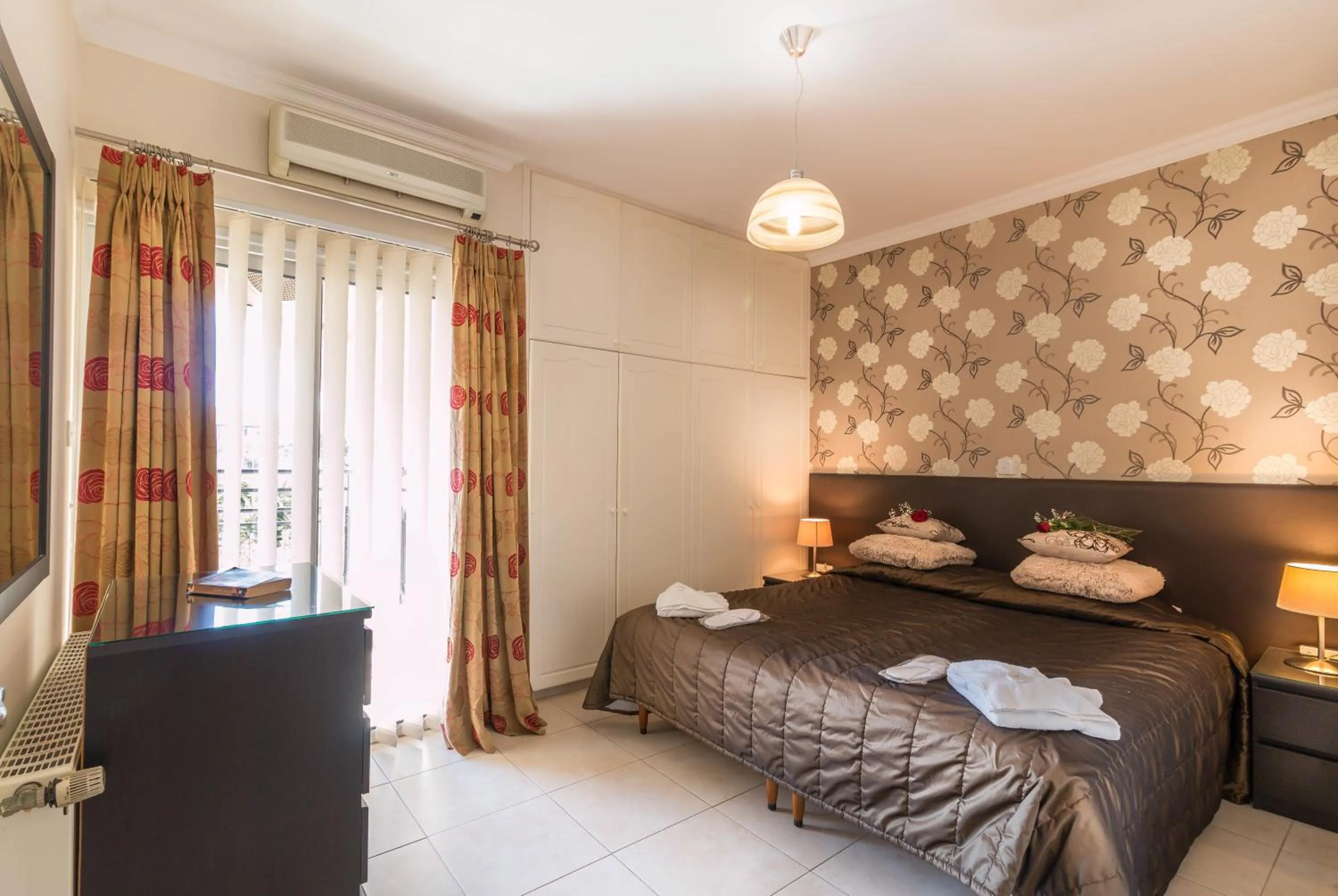 Bedroom, Bed in Hill View Hotel Apartments