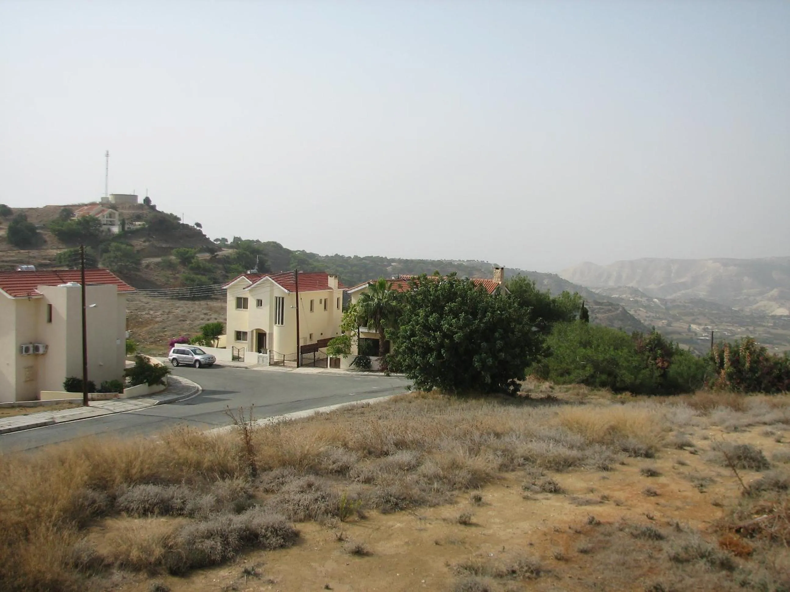 Area and facilities in Hill View Hotel Apartments