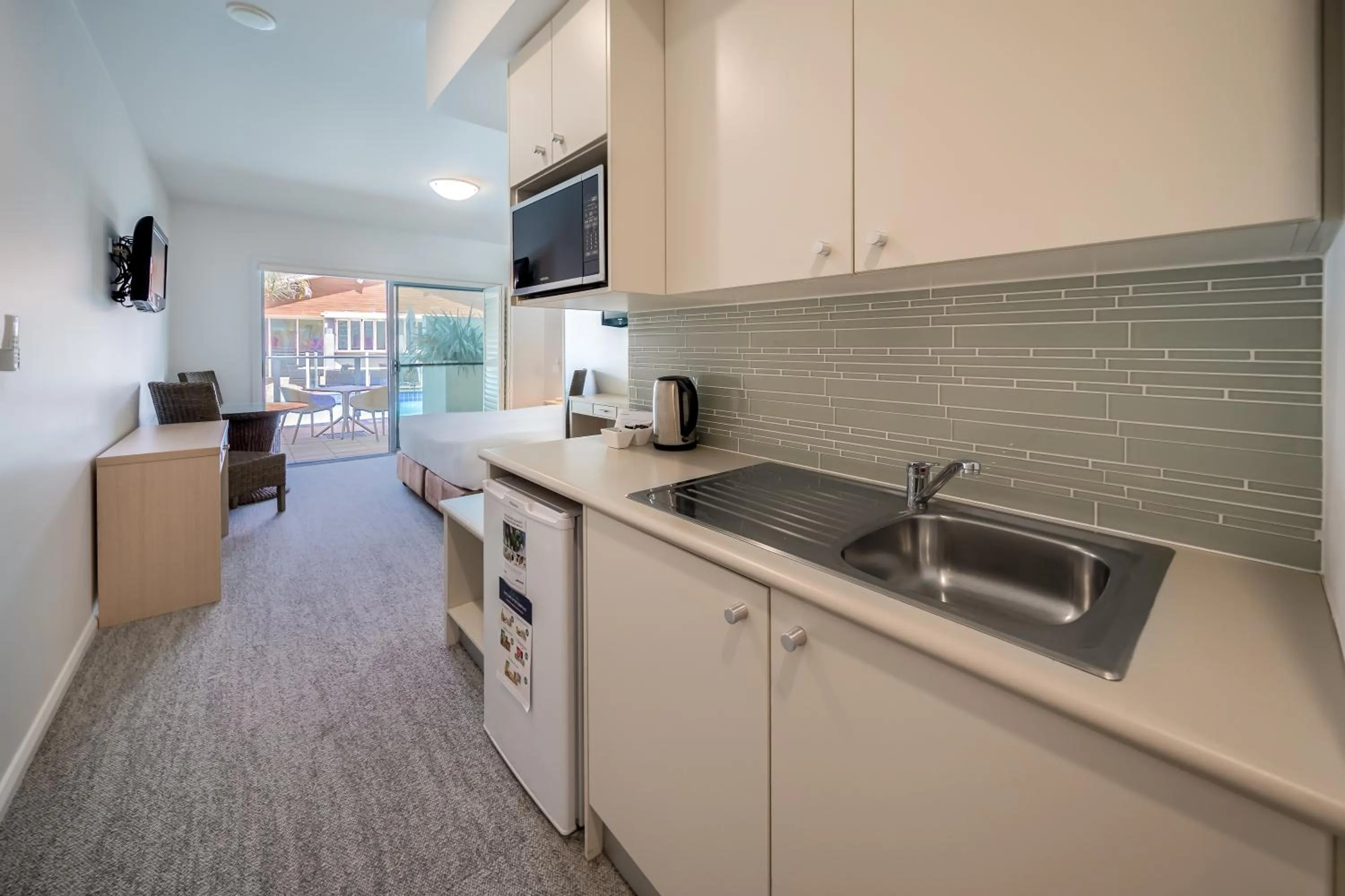 Kitchen or kitchenette in Oaks Port Stephens Pacific Blue Resort