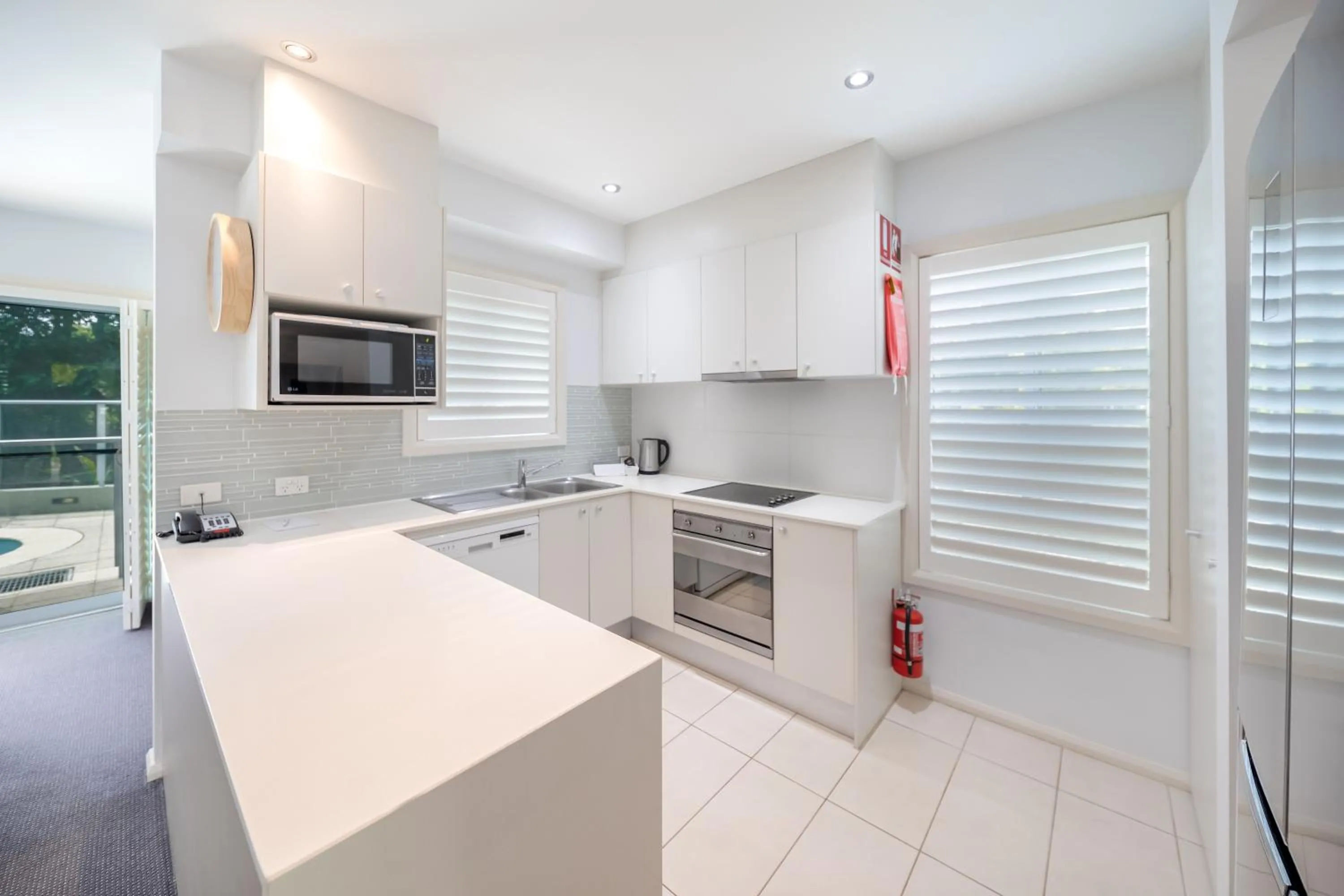 Kitchen or kitchenette in Oaks Port Stephens Pacific Blue Resort