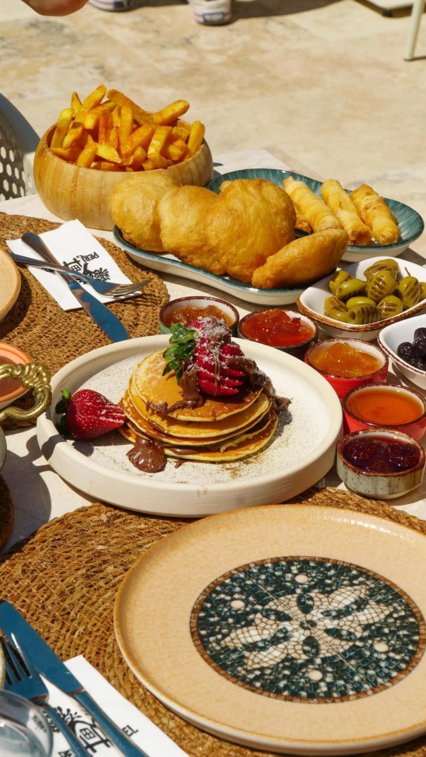 Restaurant/places to eat in Villa Peri Alacati