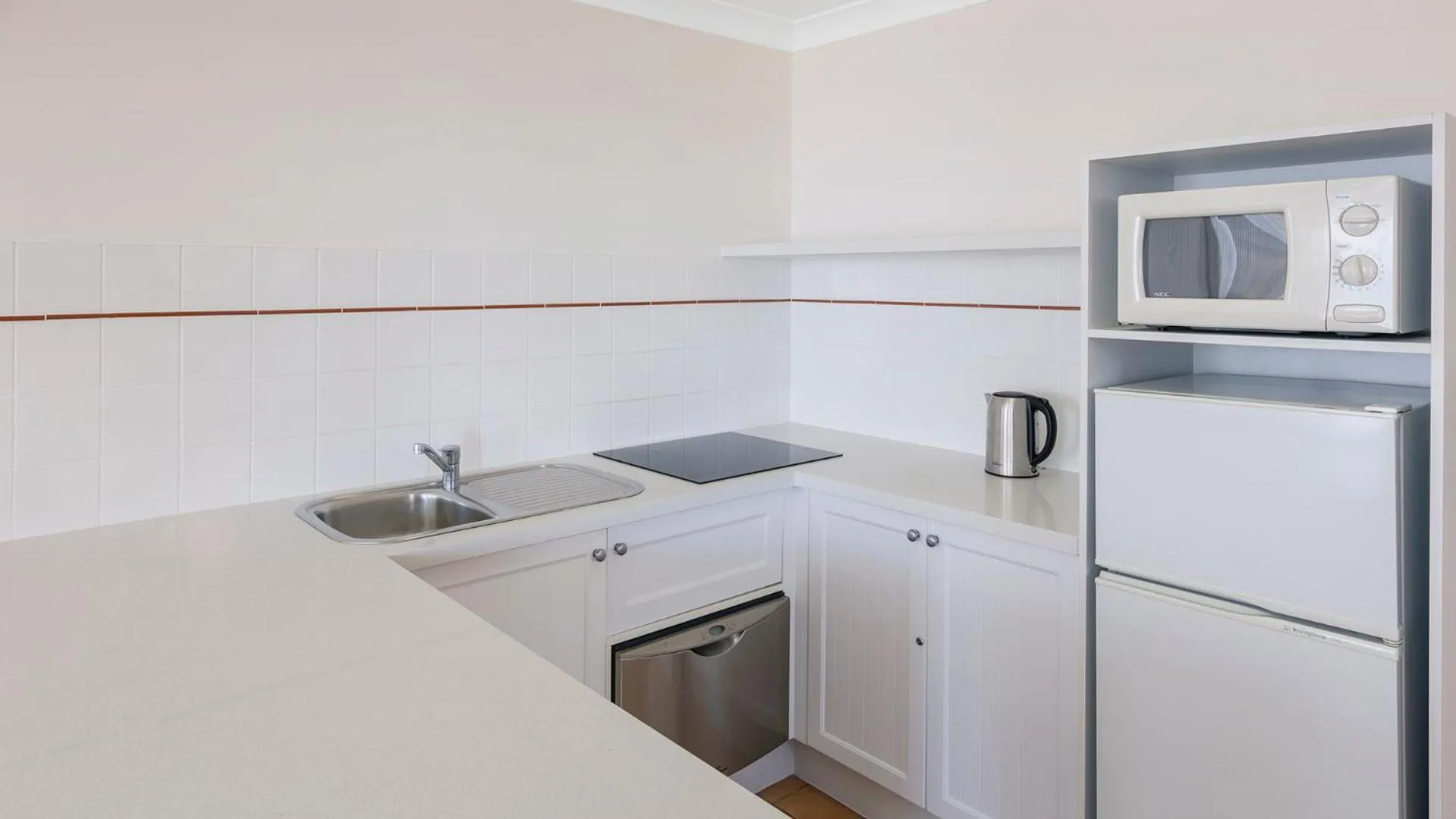 Kitchen or kitchenette in Oaks Gold Coast Calypso Plaza Suites