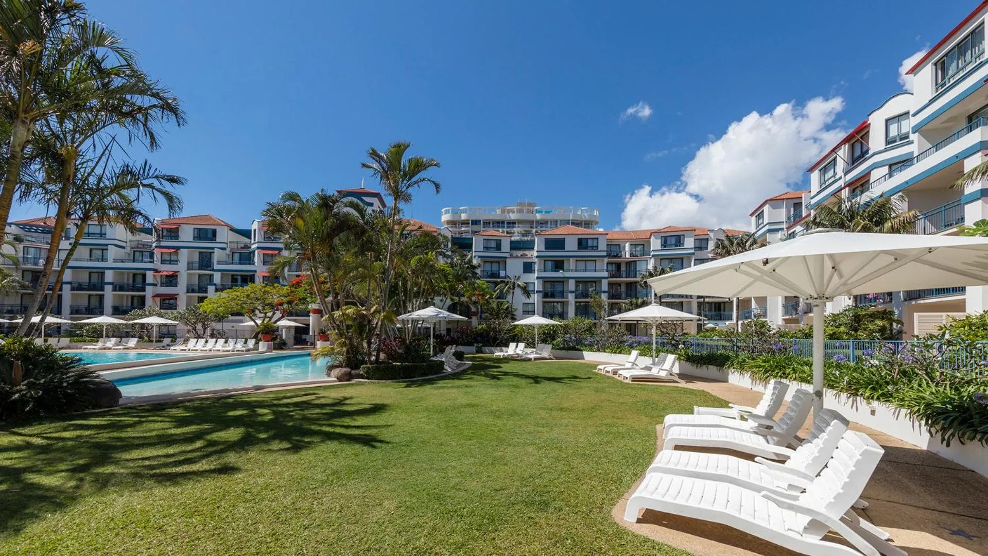 Swimming pool in Oaks Gold Coast Calypso Plaza Suites