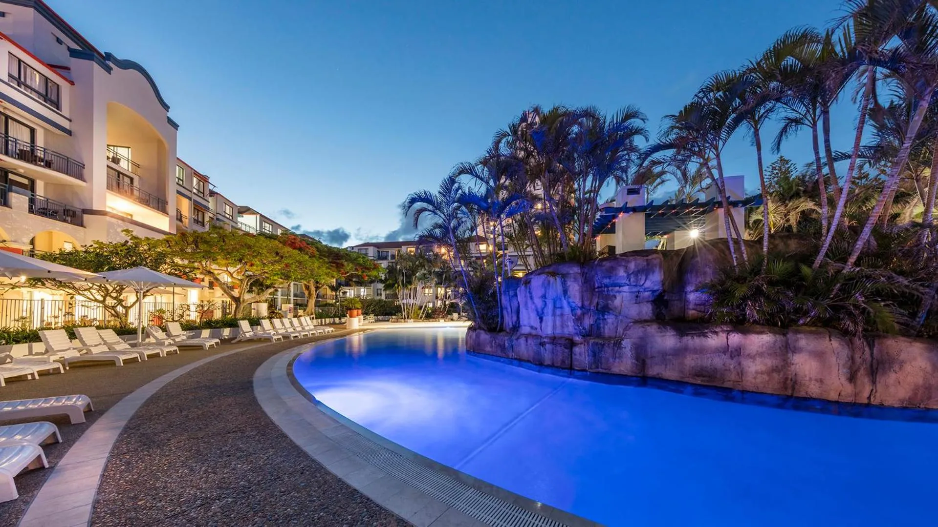 Swimming pool in Oaks Gold Coast Calypso Plaza Suites