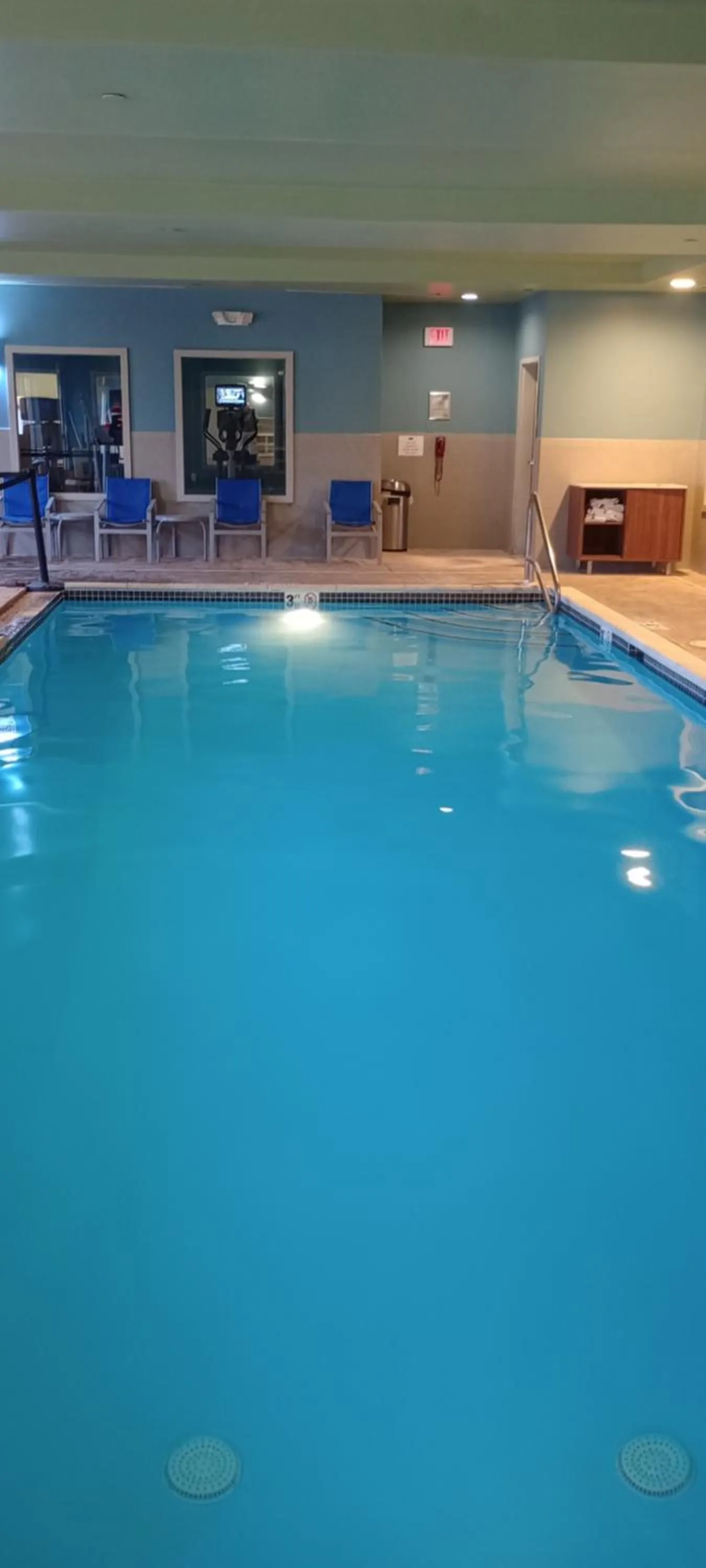 Swimming pool in Holiday Inn Express and Suites Stroudsburg-Poconos by IHG