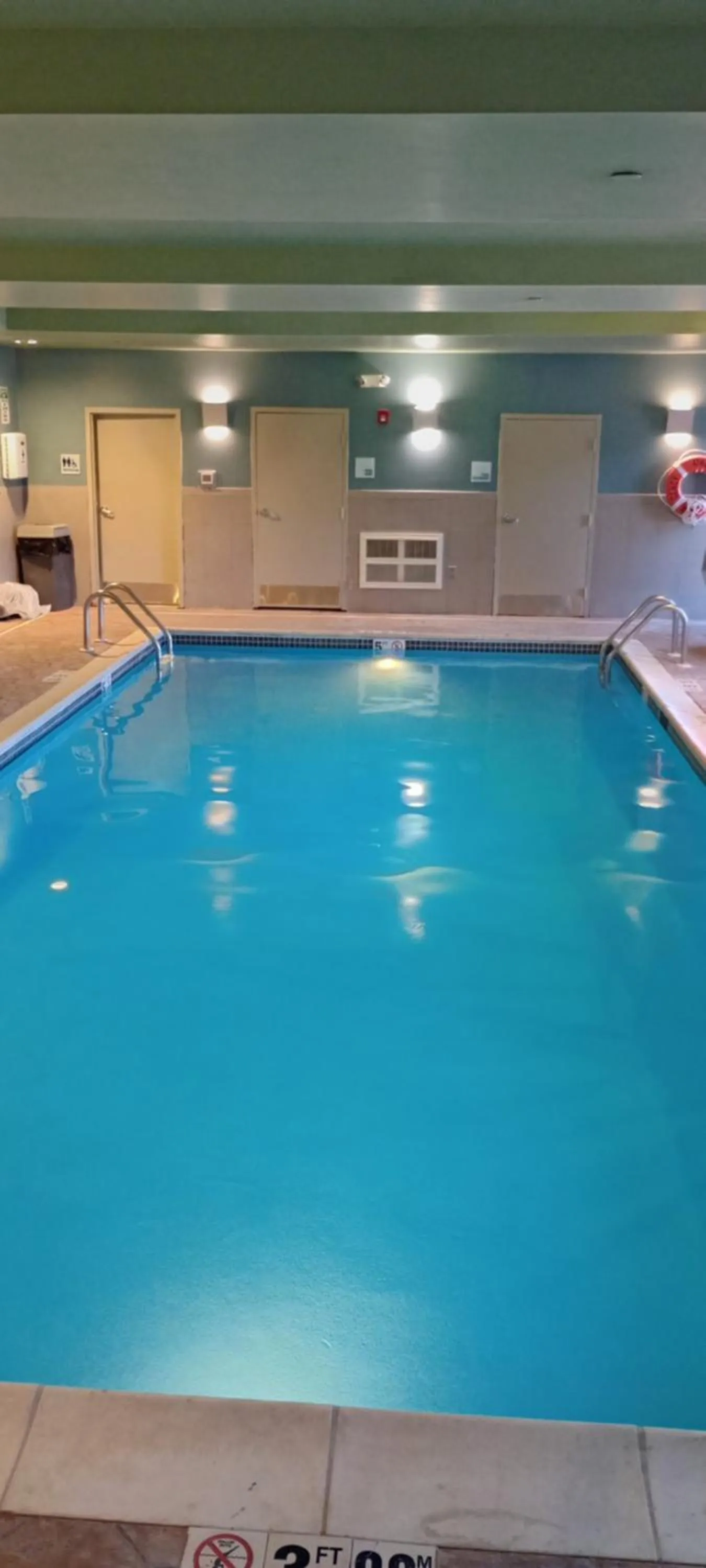 Swimming pool in Holiday Inn Express and Suites Stroudsburg-Poconos by IHG