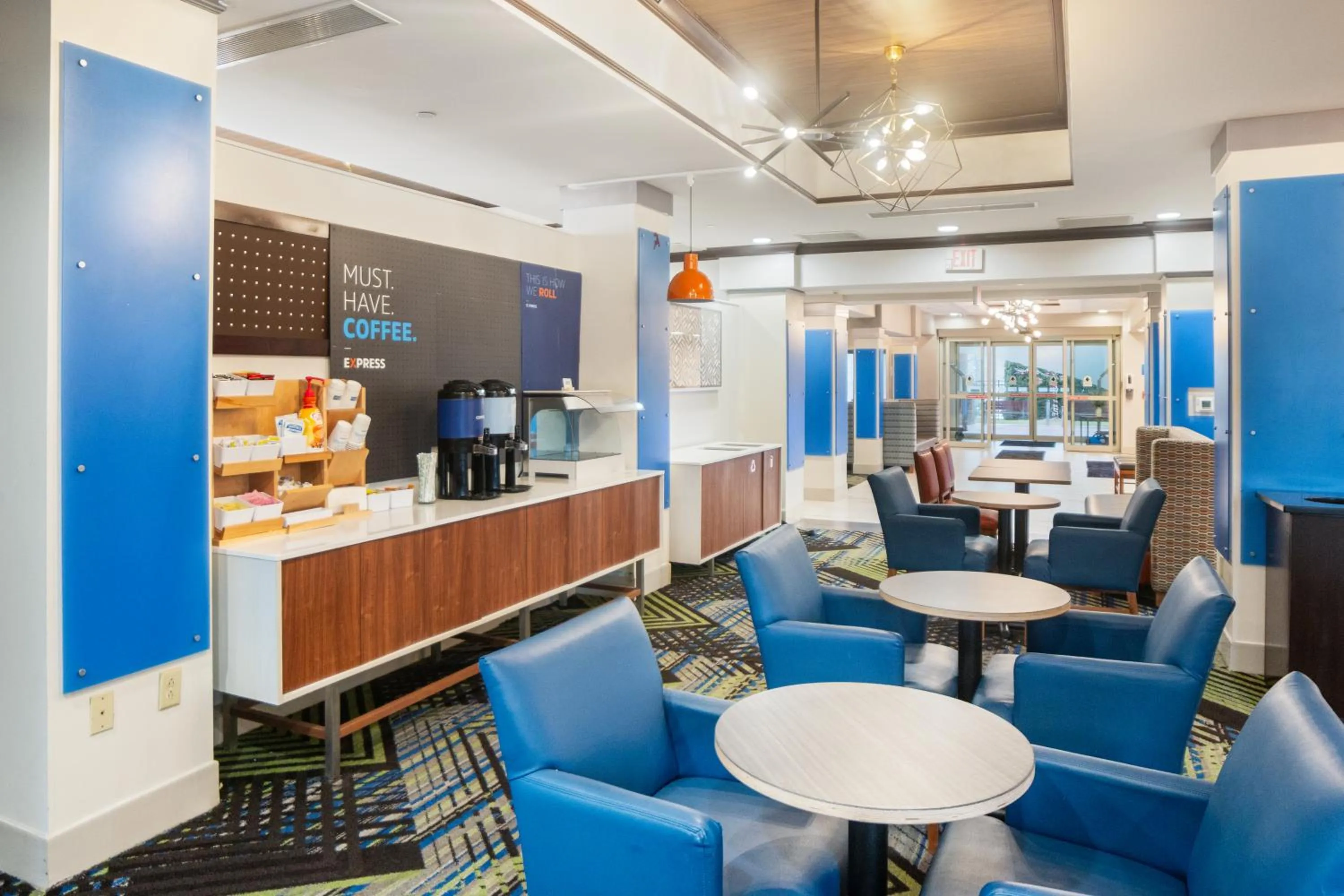 Breakfast in Holiday Inn Express and Suites Stroudsburg-Poconos by IHG